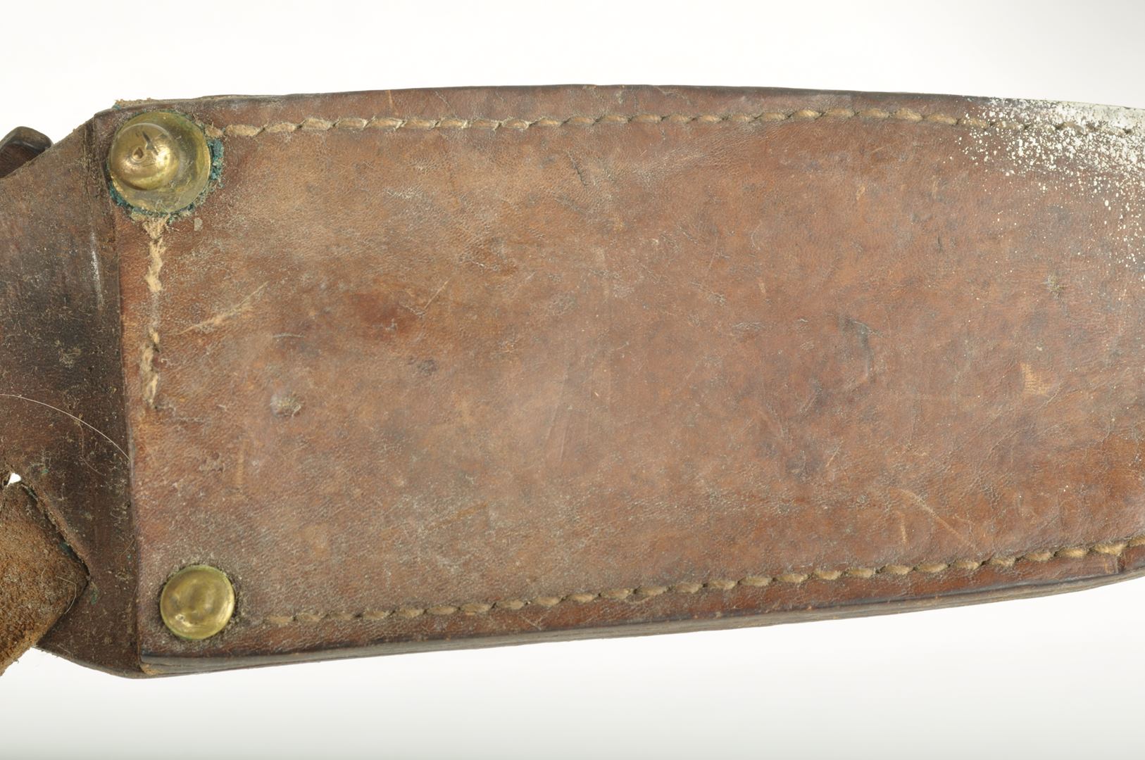 Couteau de jeune des Chantiers de jeunesse avec son fourreau réglementaire