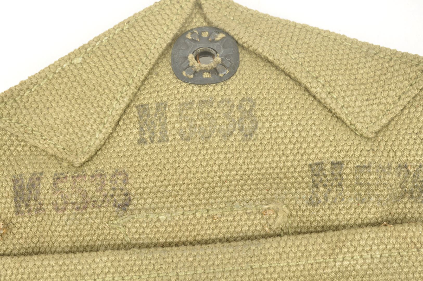 Pochette à pansement matriulée datée 1942 + pansement