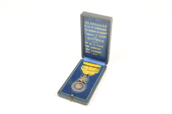 Médaille Militaire biface attribuée à un Adjudant du 29ième Bataillon de Chasseurs