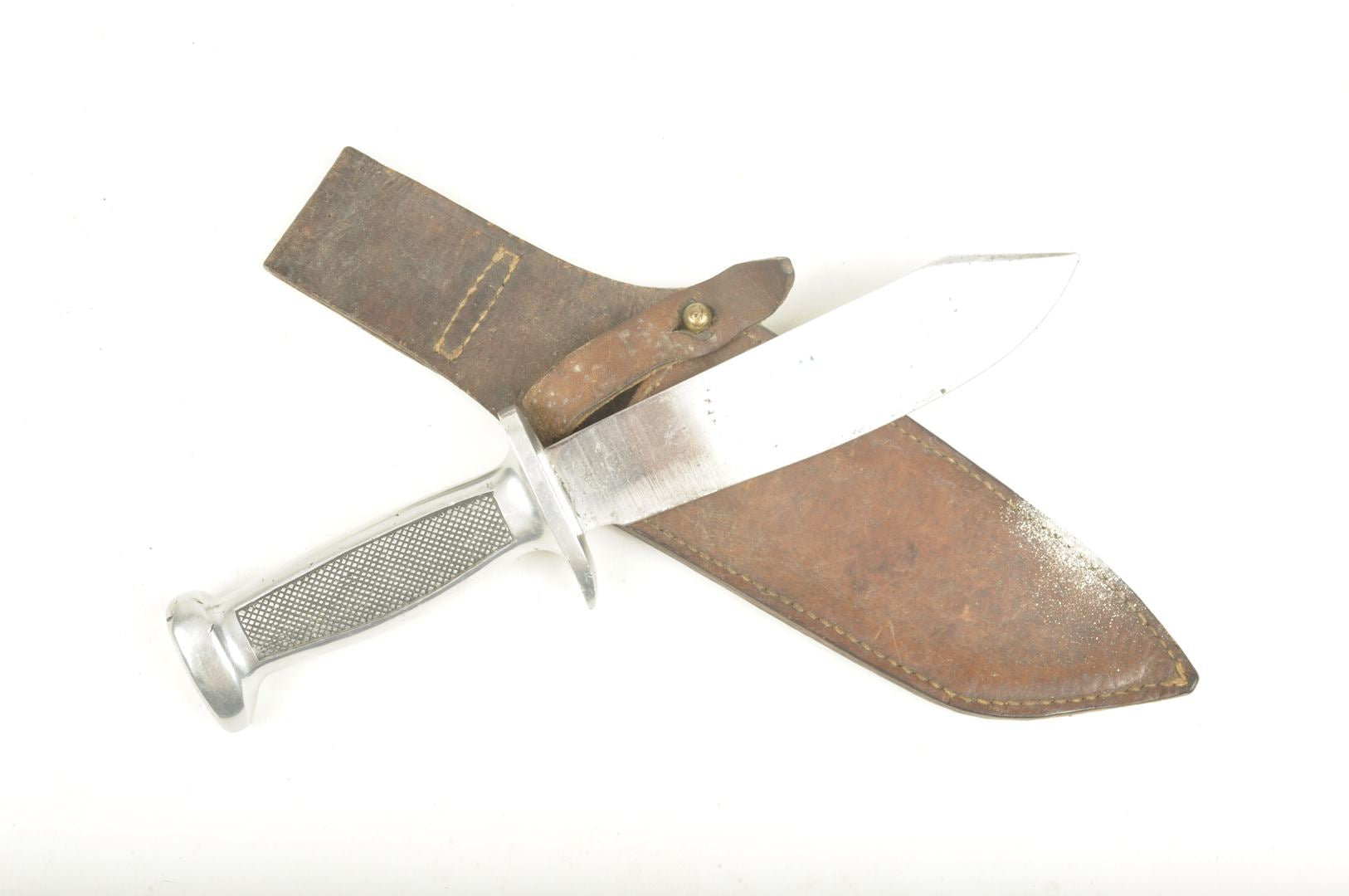 Couteau de jeune des Chantiers de jeunesse avec son fourreau réglementaire