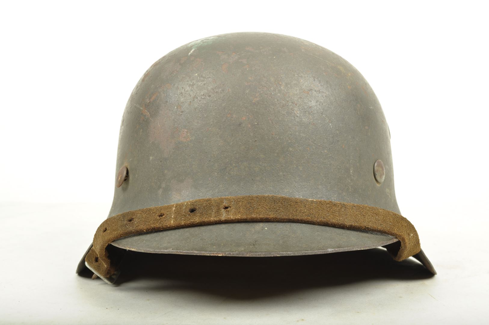 Casque Allemand modèle 42 Nominatif d'un Obergefreiter / fabricant EF62