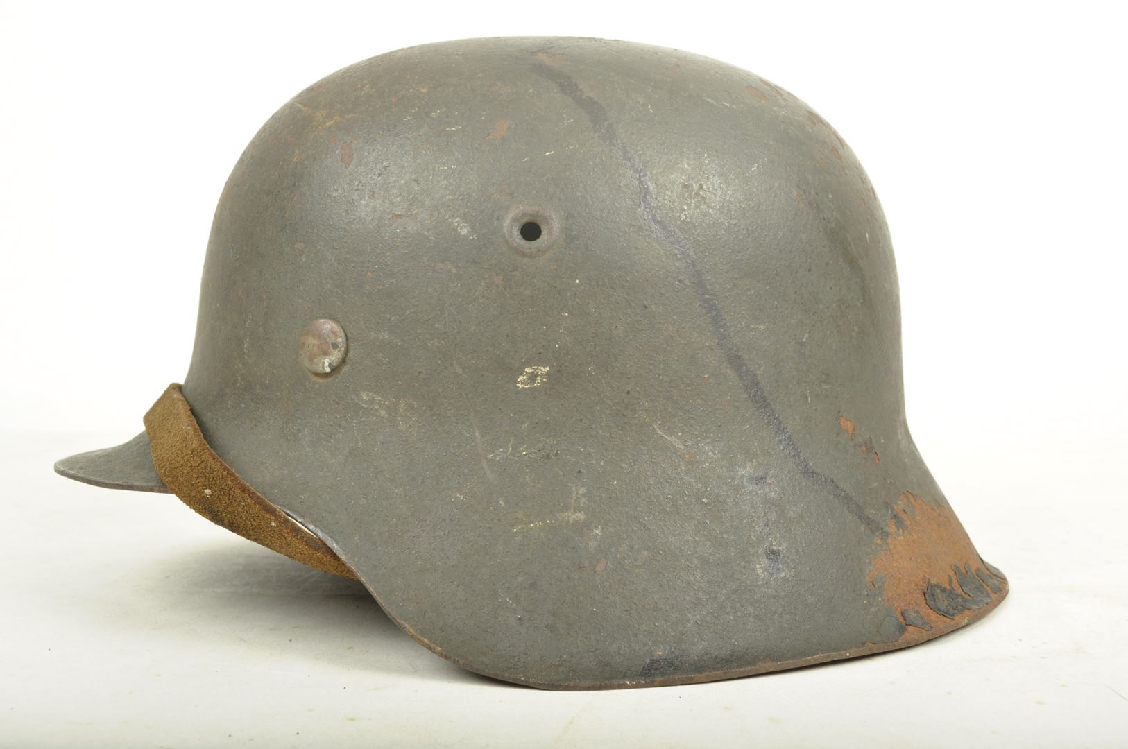 Casque Allemand modèle 42 Nominatif d'un Obergefreiter / fabricant EF62