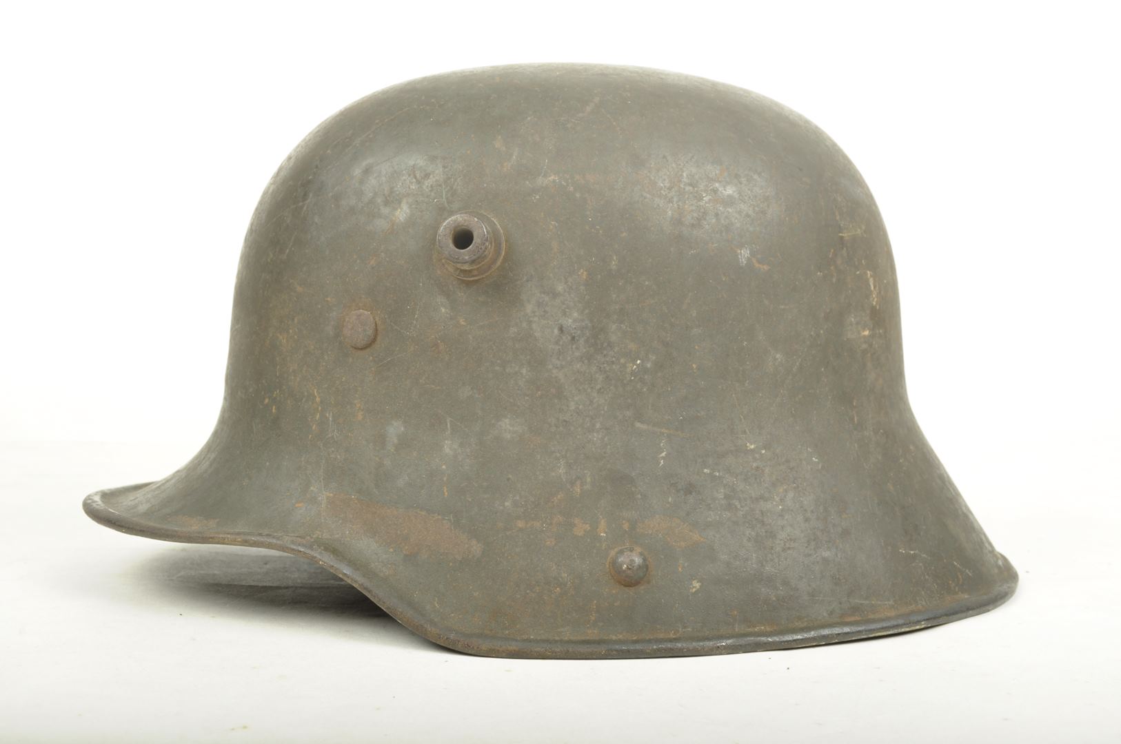 Casque Allemand modèle 1917 sorti de grenier