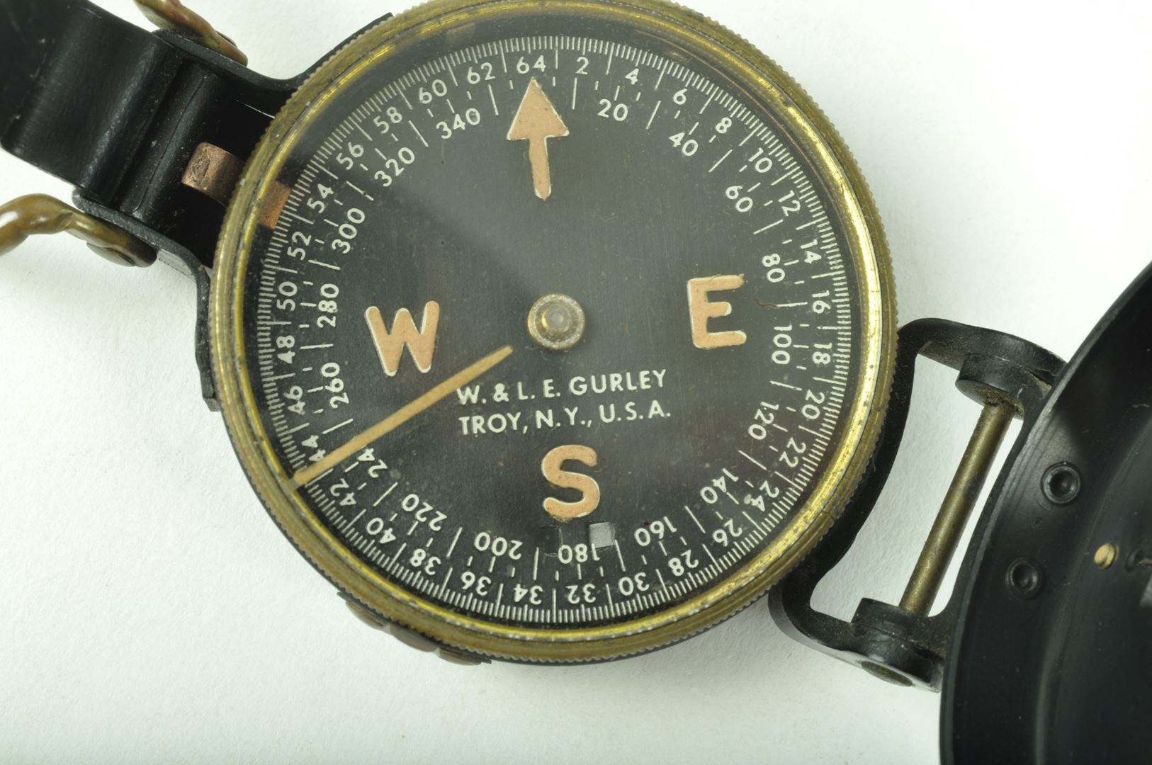 Boussole de marche, W. & L. E. Gurley, avec pochette imprégnée