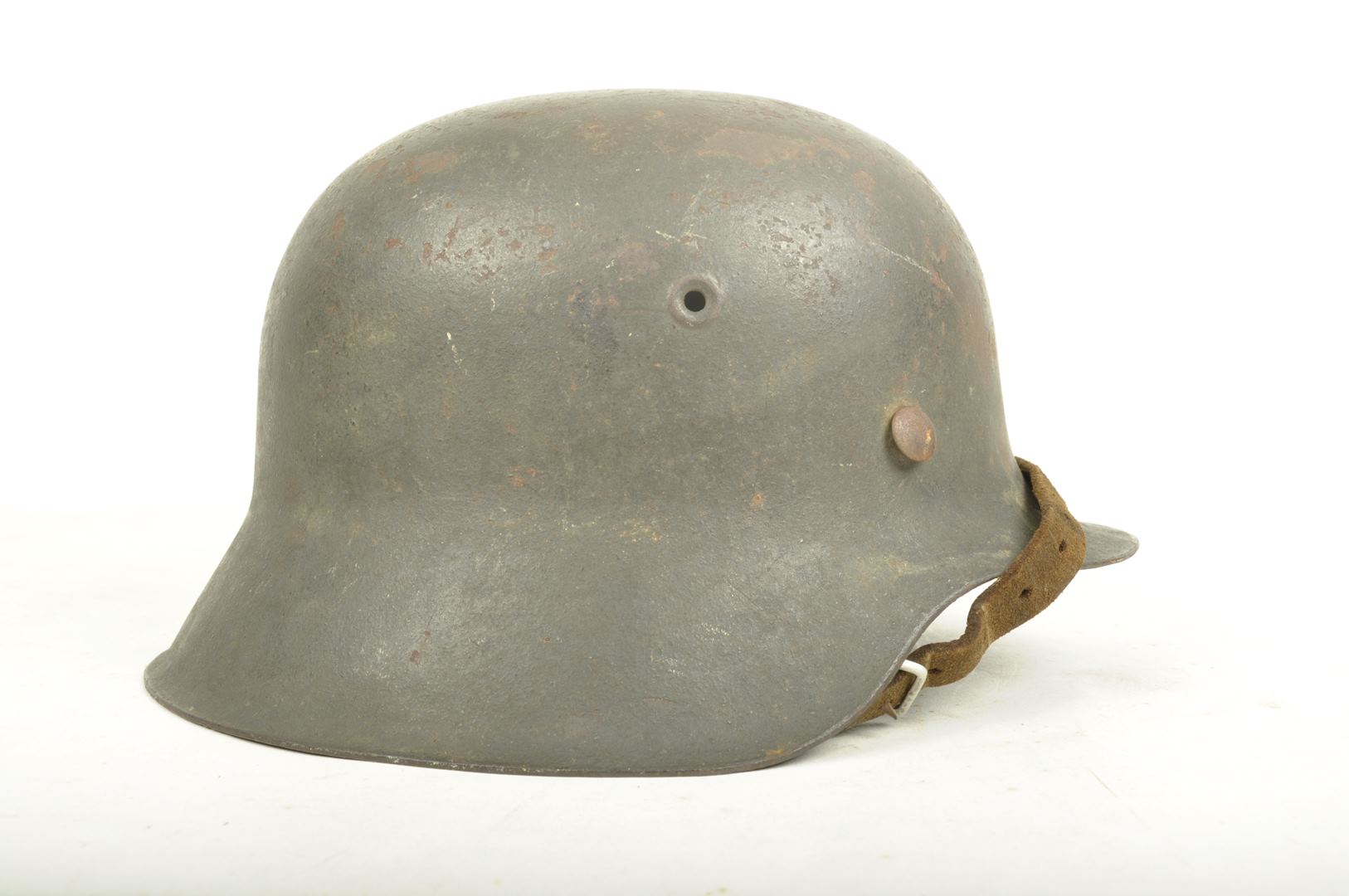 Casque Allemand modèle 42 Nominatif d'un Obergefreiter / fabricant EF62