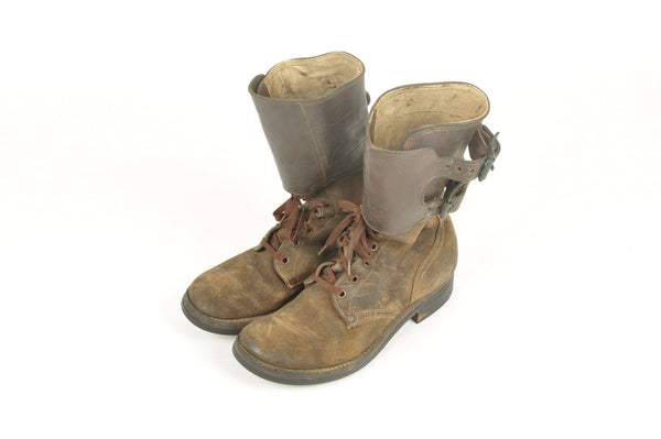 Brodequins à Jambières / Buckle Boots datés 1944