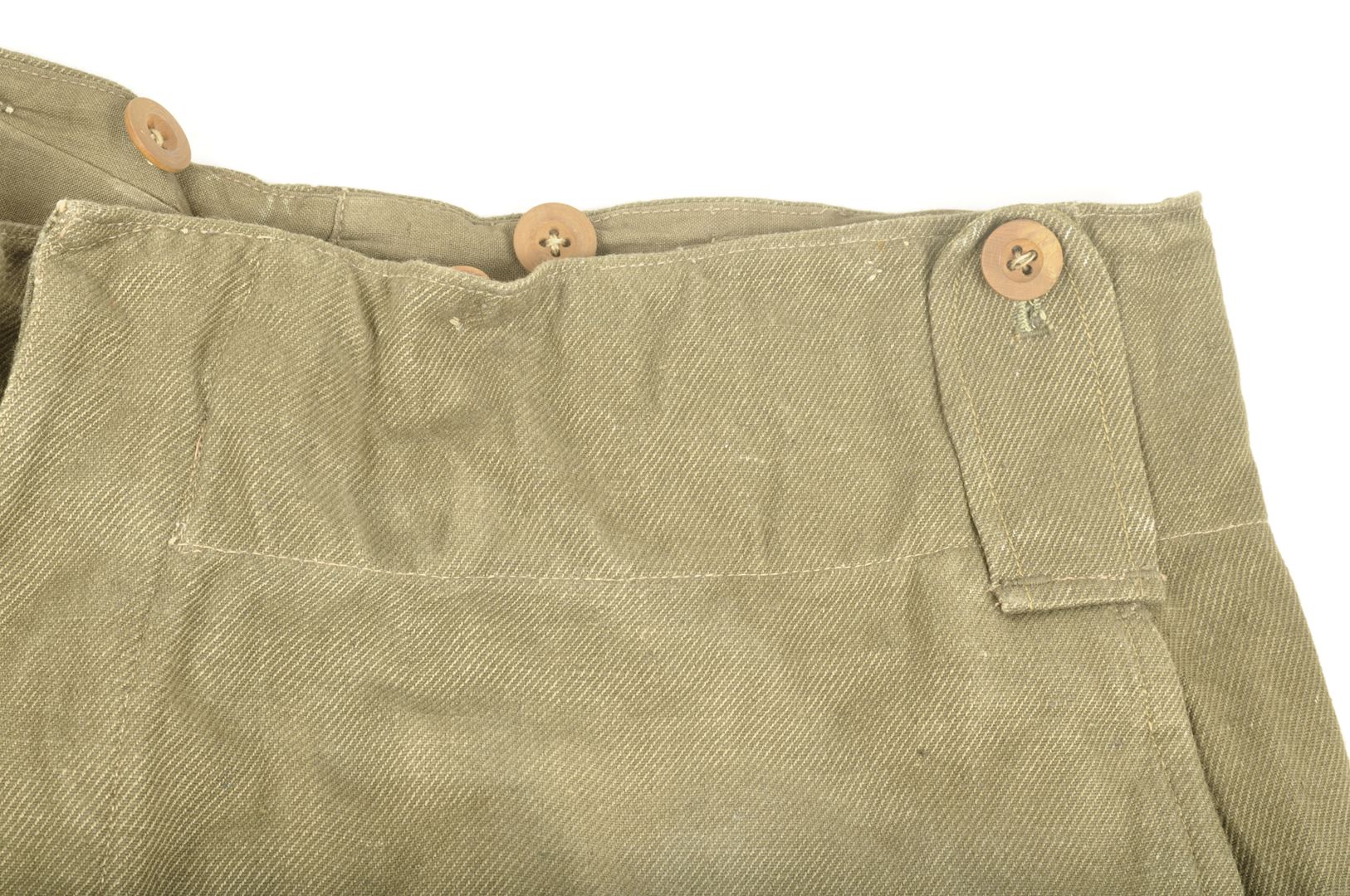 Pantalon modèle 44 daté 1945