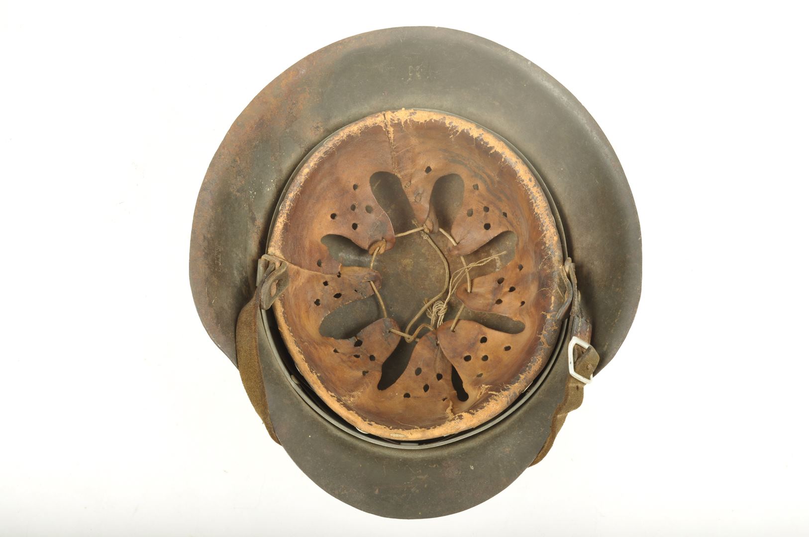 Casque Allemand modèle 42 Nominatif d'un Obergefreiter / fabricant EF62