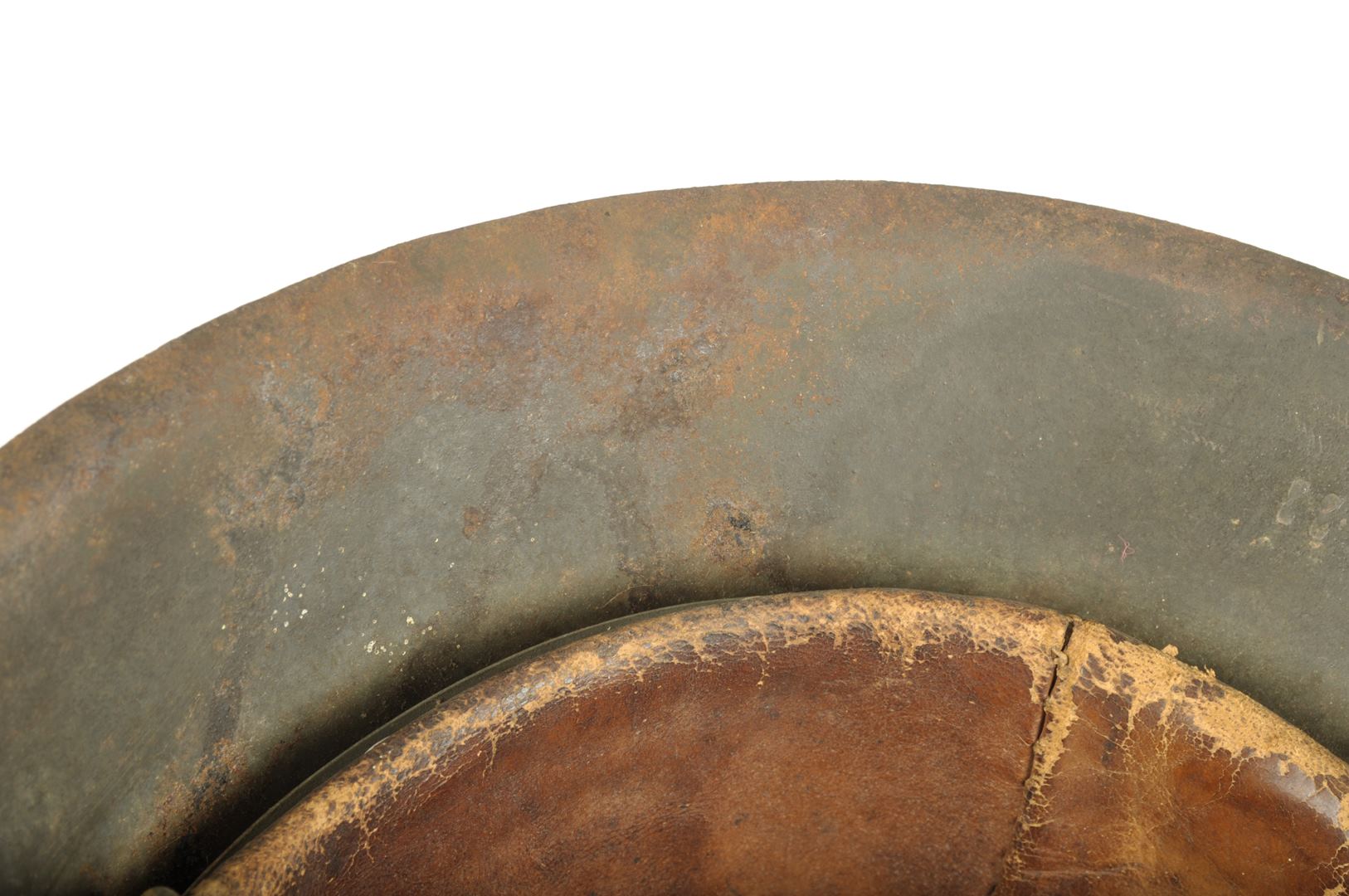 Casque Allemand modèle 42 Nominatif d'un Obergefreiter / fabricant EF62