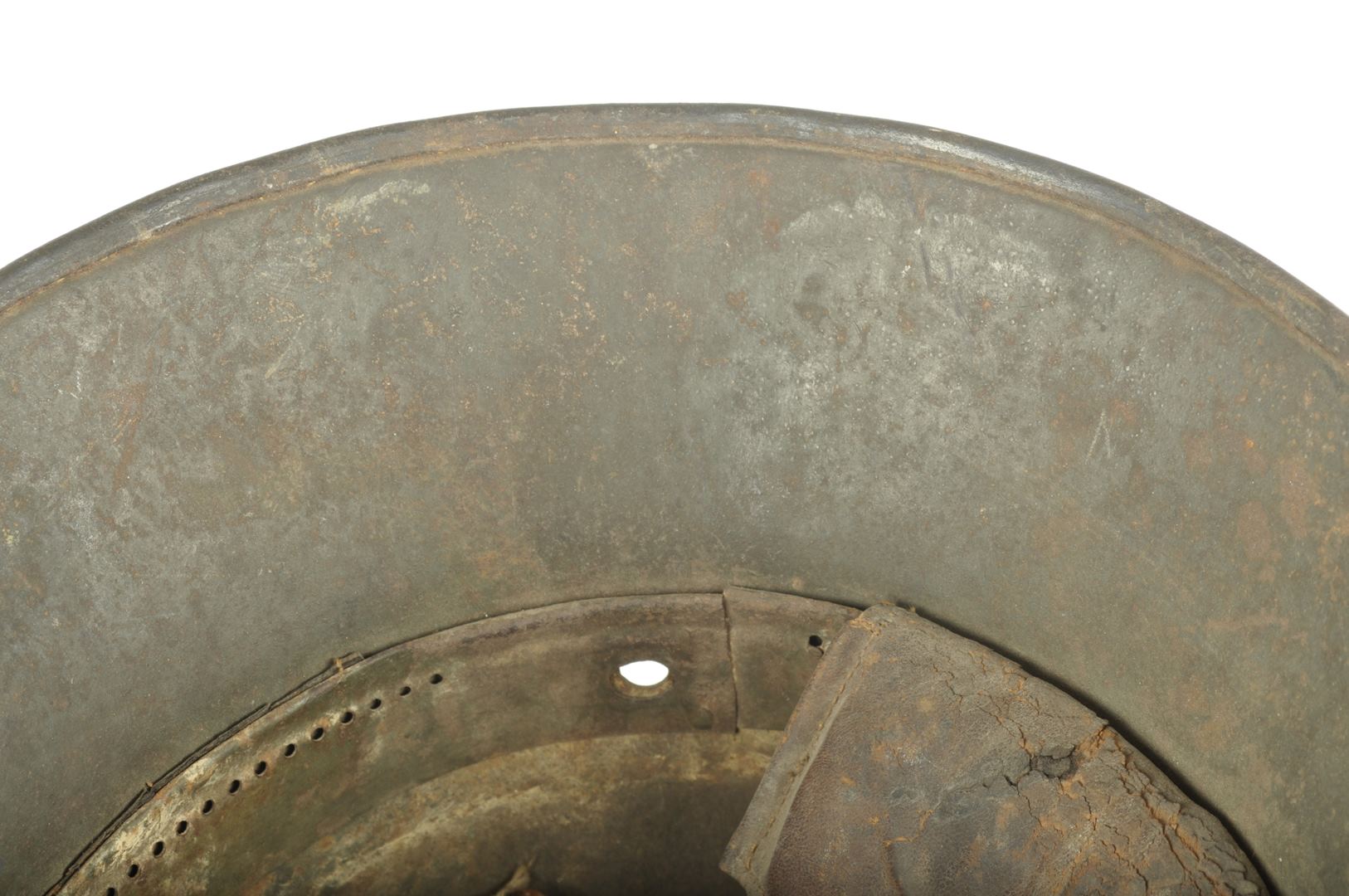 Casque Allemand modèle 1917 sorti de grenier