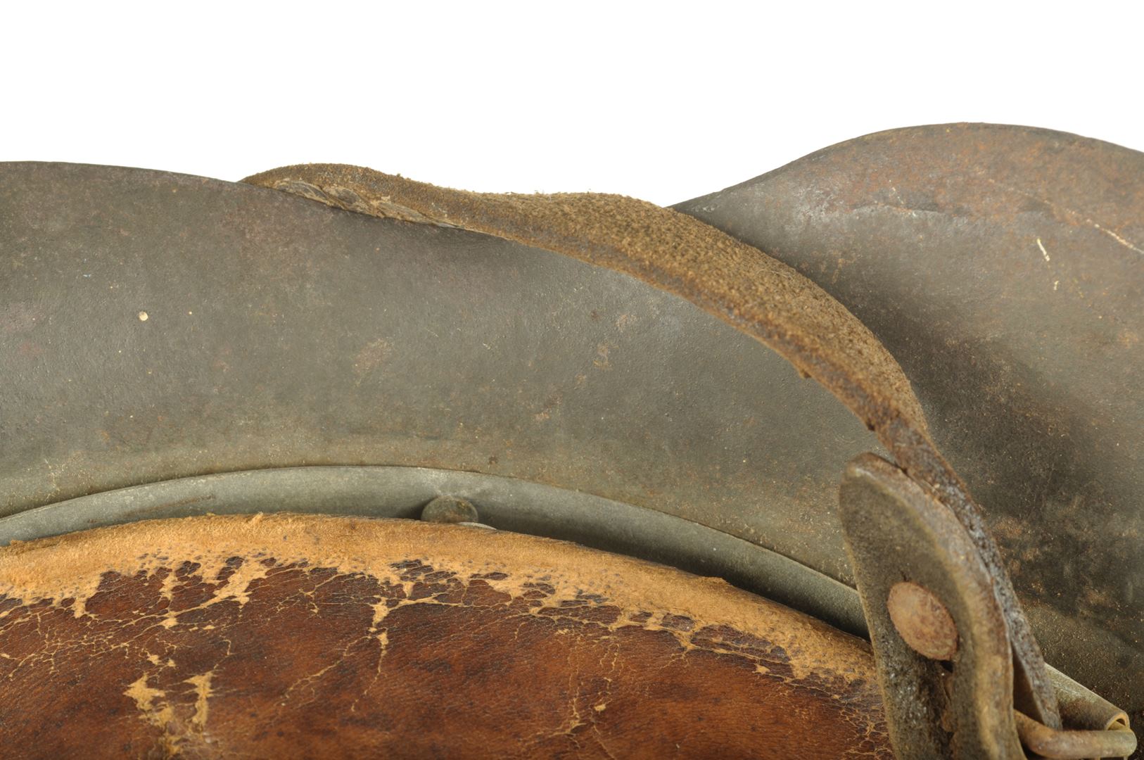 Casque Allemand modèle 42 Nominatif d'un Obergefreiter / fabricant EF62
