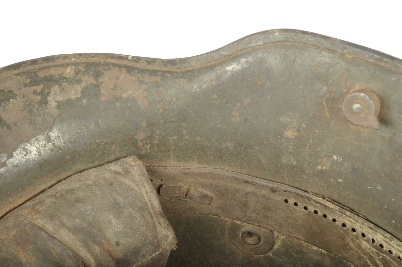 Casque Allemand modèle 1917 sorti de grenier