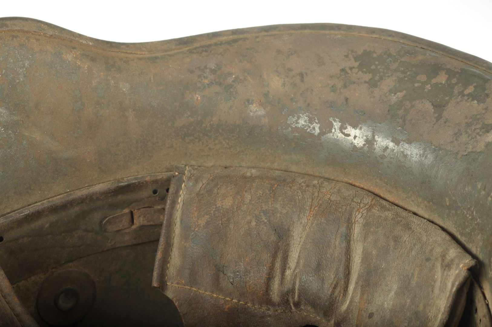 Casque Allemand modèle 1917 sorti de grenier