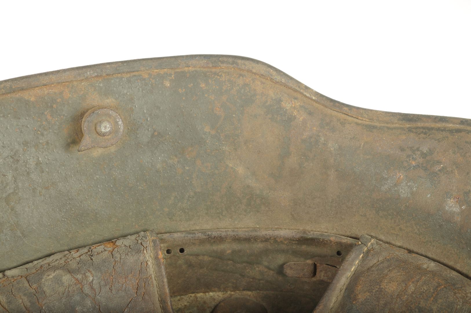 Casque Allemand modèle 1917 sorti de grenier