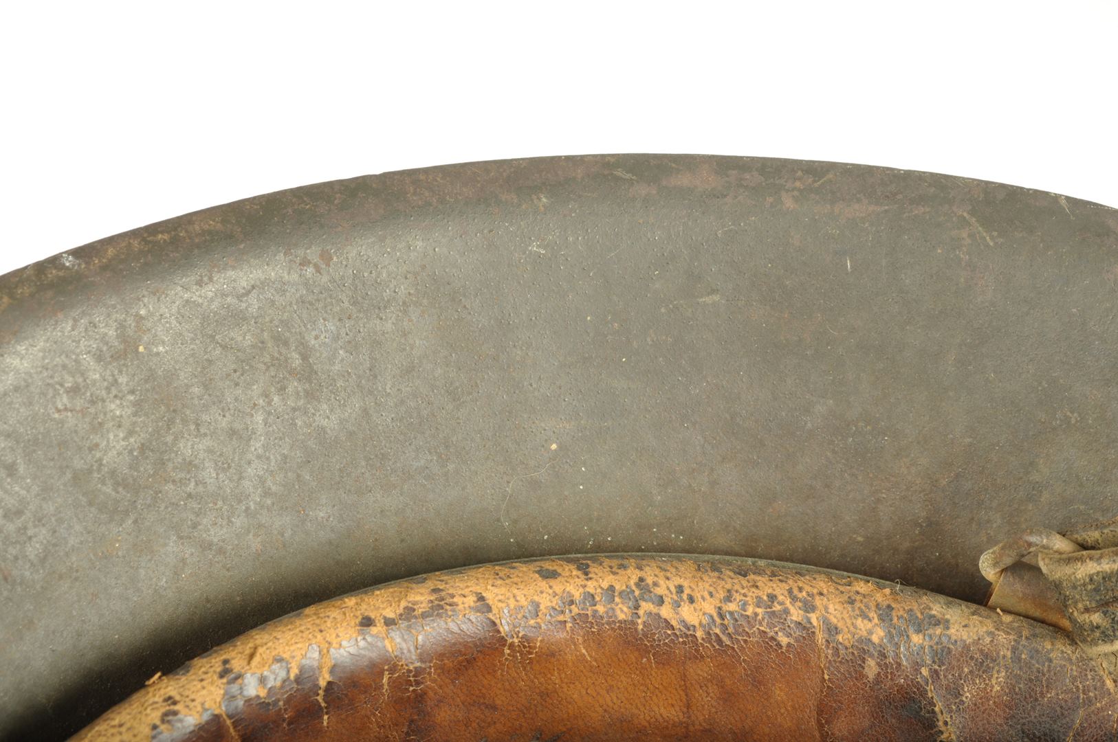 Casque Allemand modèle 42 Nominatif d'un Obergefreiter / fabricant EF62