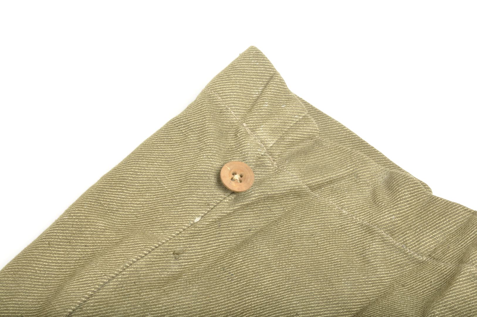 Pantalon modèle 44 daté 1945