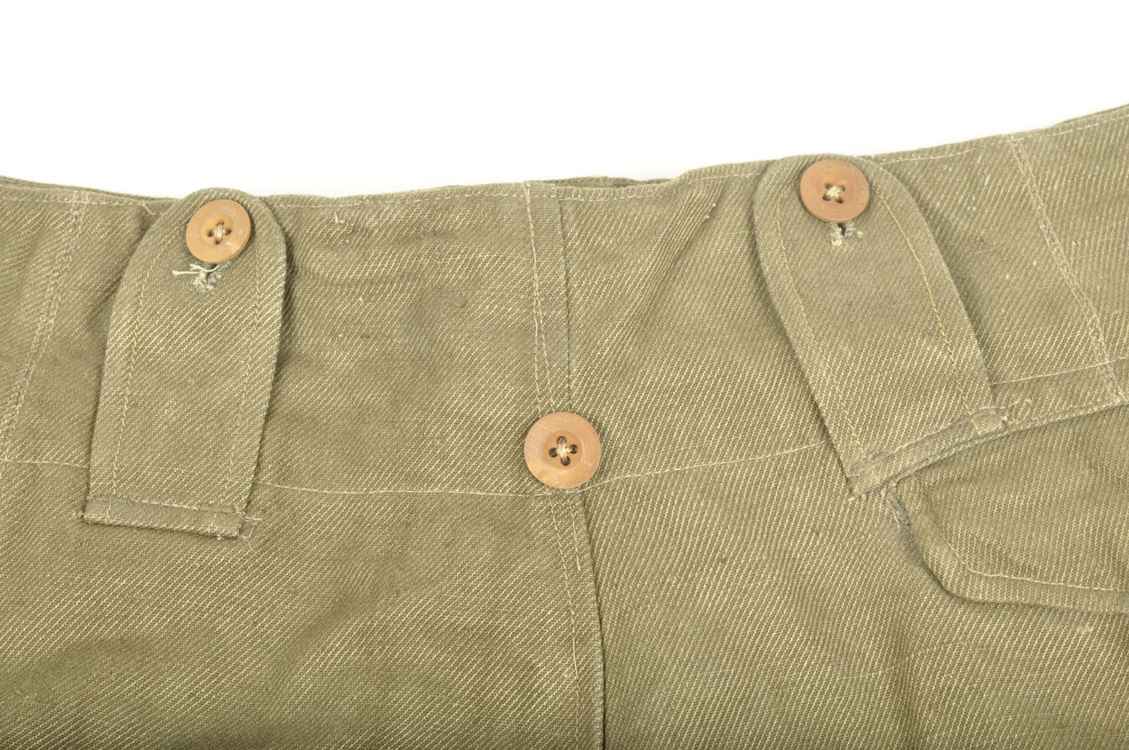 Pantalon modèle 44 daté 1945