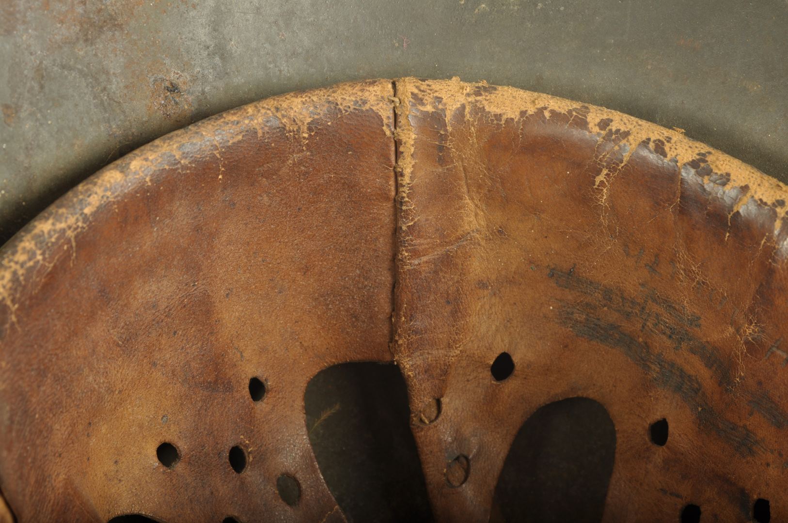 Casque Allemand modèle 42 Nominatif d'un Obergefreiter / fabricant EF62