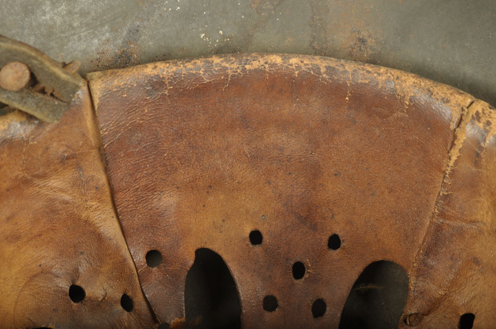 Casque Allemand modèle 42 Nominatif d'un Obergefreiter / fabricant EF62