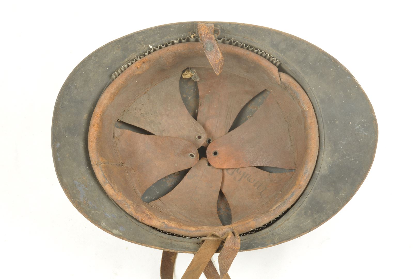 Casque Adrian d'Infanterie modèle 1915 sorti de grenier / Nominatif