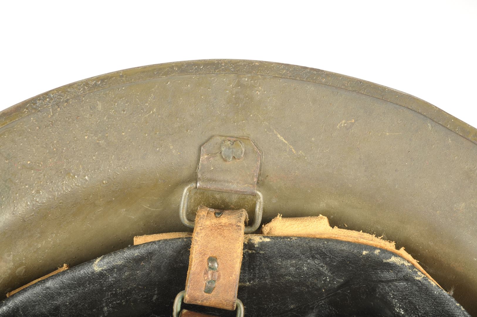 Casque US 17 / double insignes 89th Division Artillery Headquarters