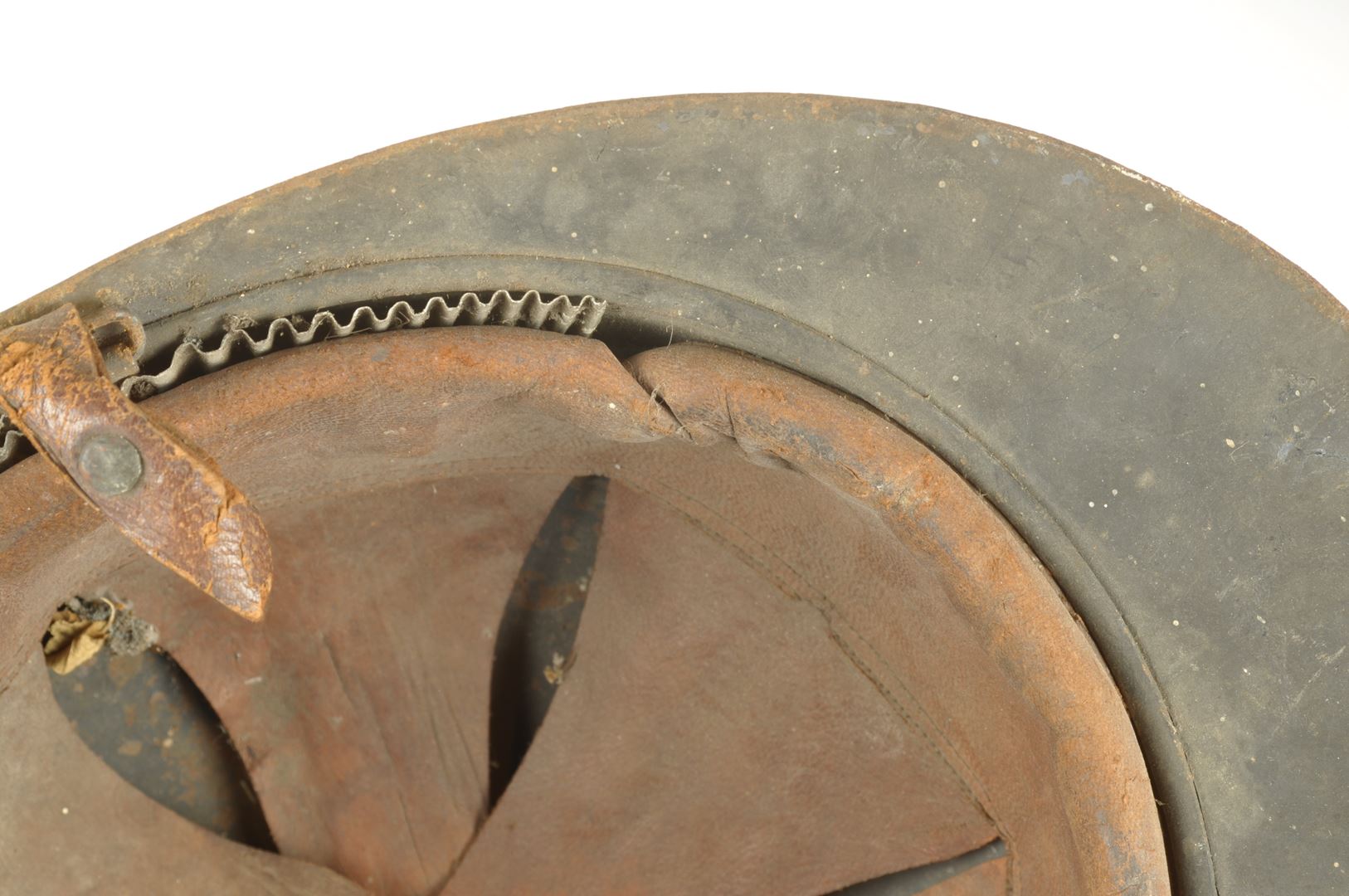 Casque Adrian d'Infanterie modèle 1915 sorti de grenier / Nominatif