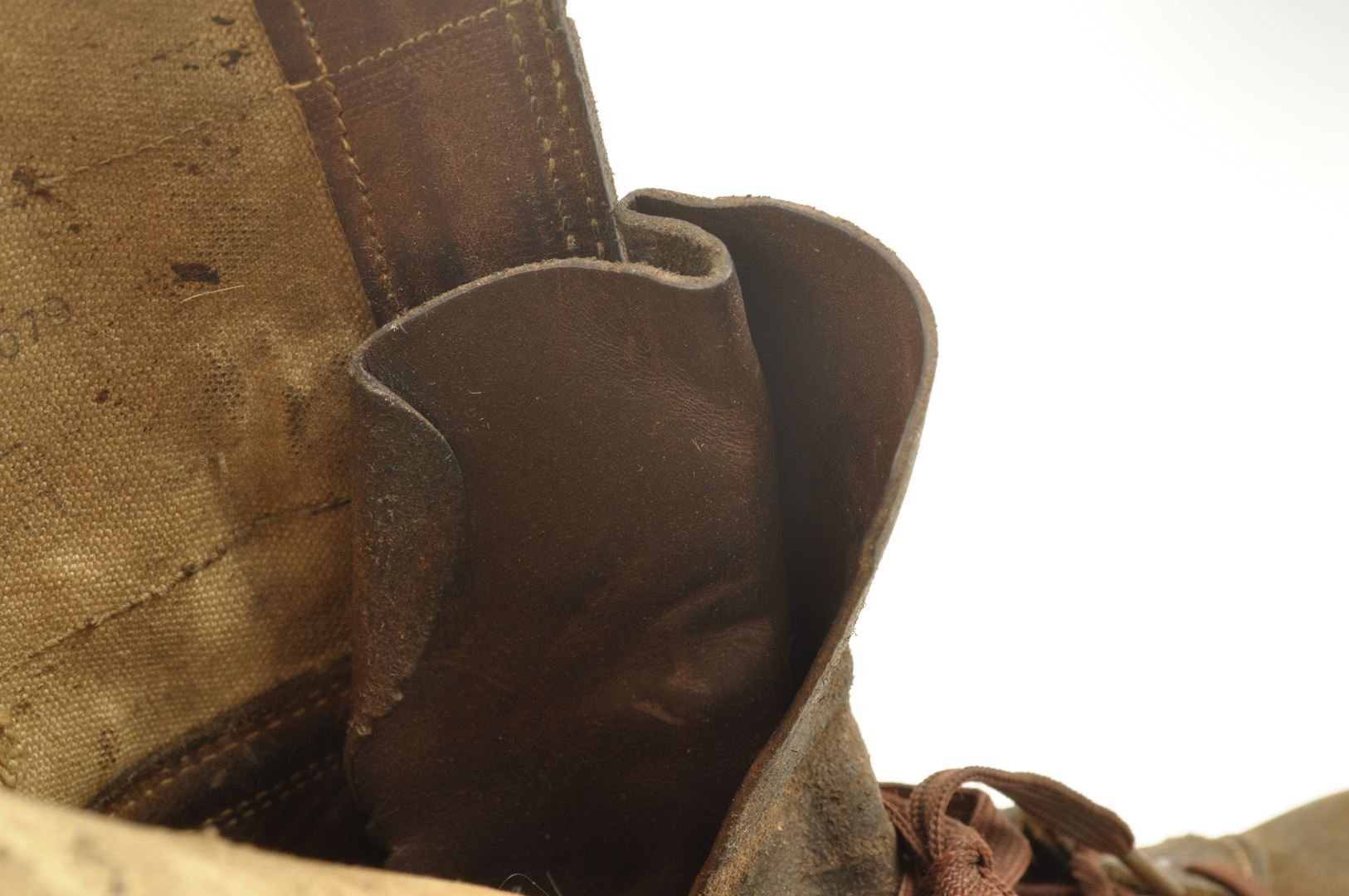 Brodequins à Jambières / Buckle Boots datés 1944