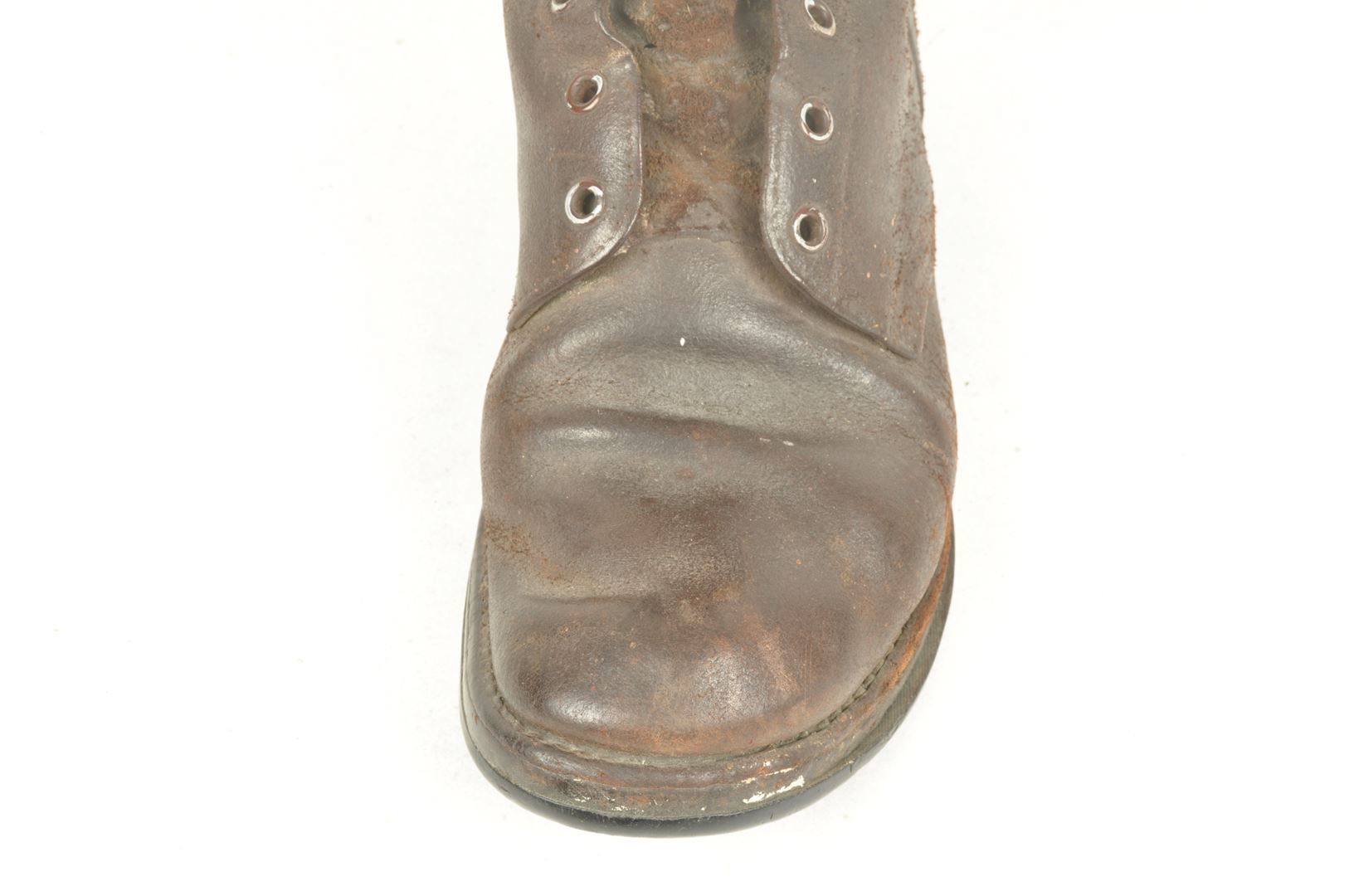 Brodequins à Jambières / Buckle Boots datés 1944