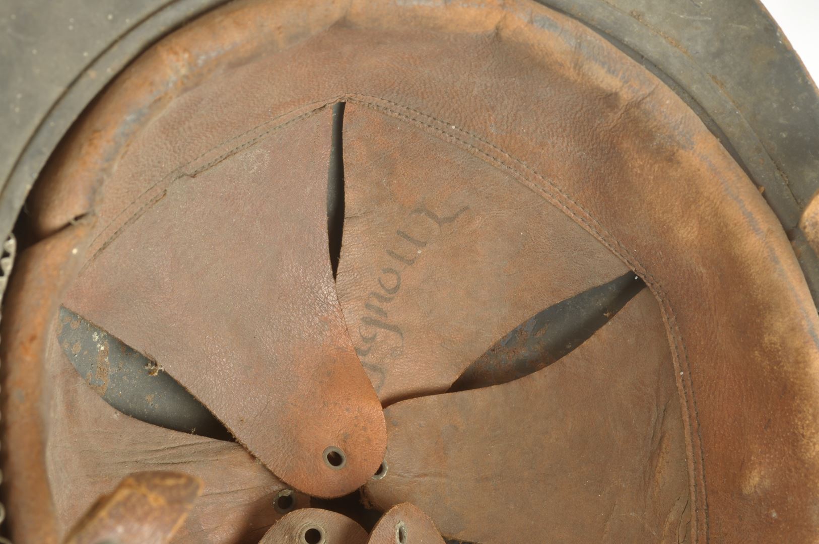 Casque Adrian d'Infanterie modèle 1915 sorti de grenier / Nominatif