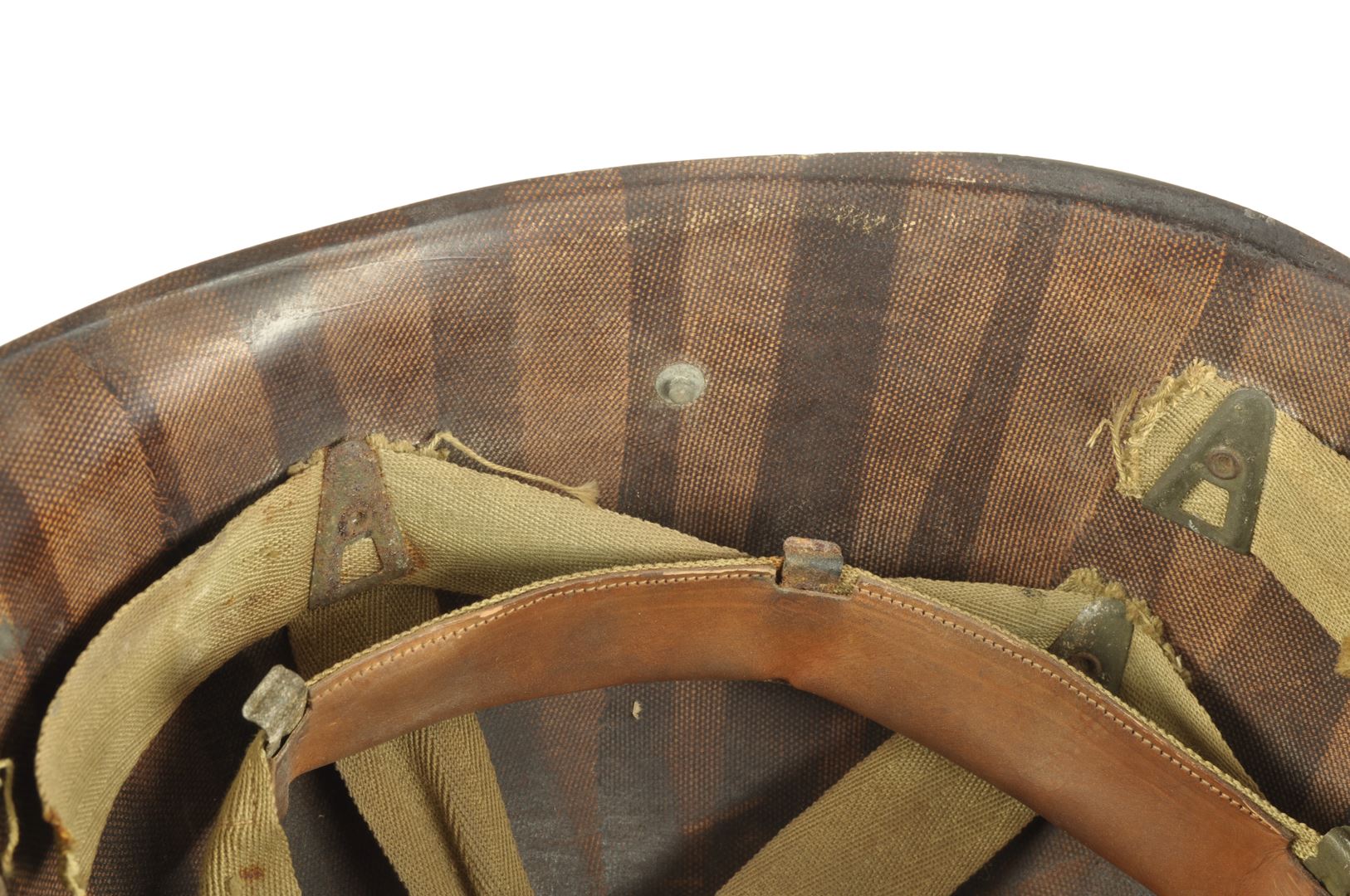 Casque US M1 impacté et son sous casque FIRESTONE nominatif / ARDENNES