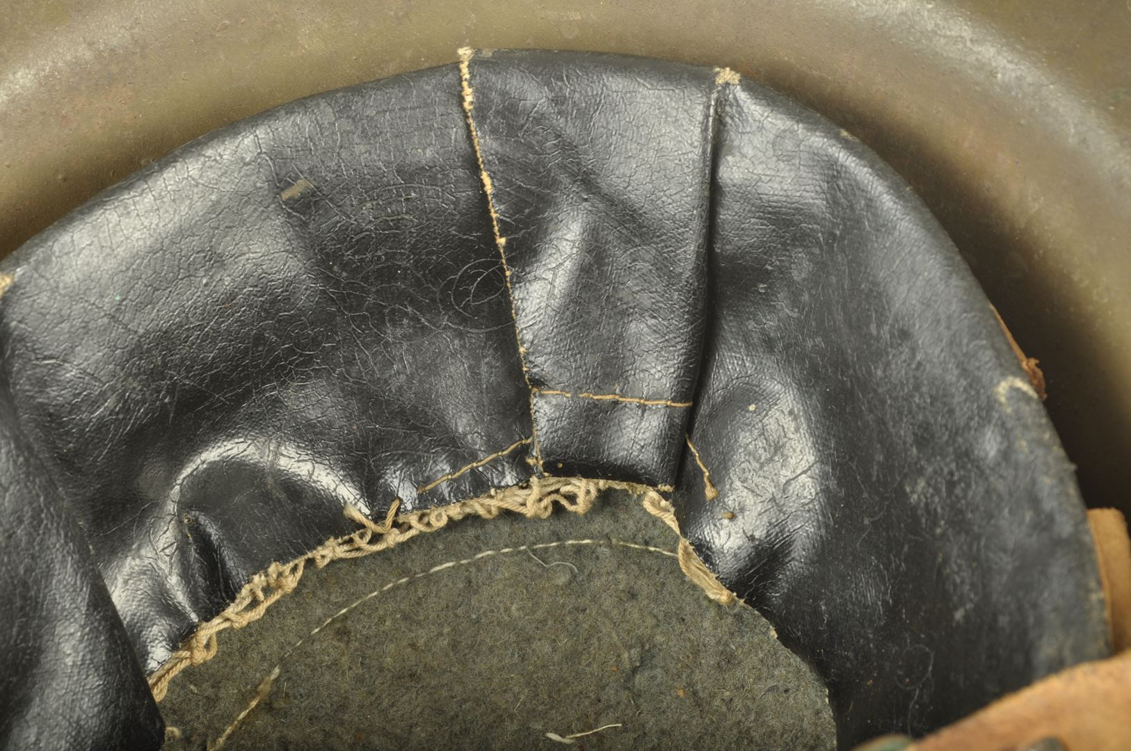 Casque US 17 / double insignes 89th Division Artillery Headquarters