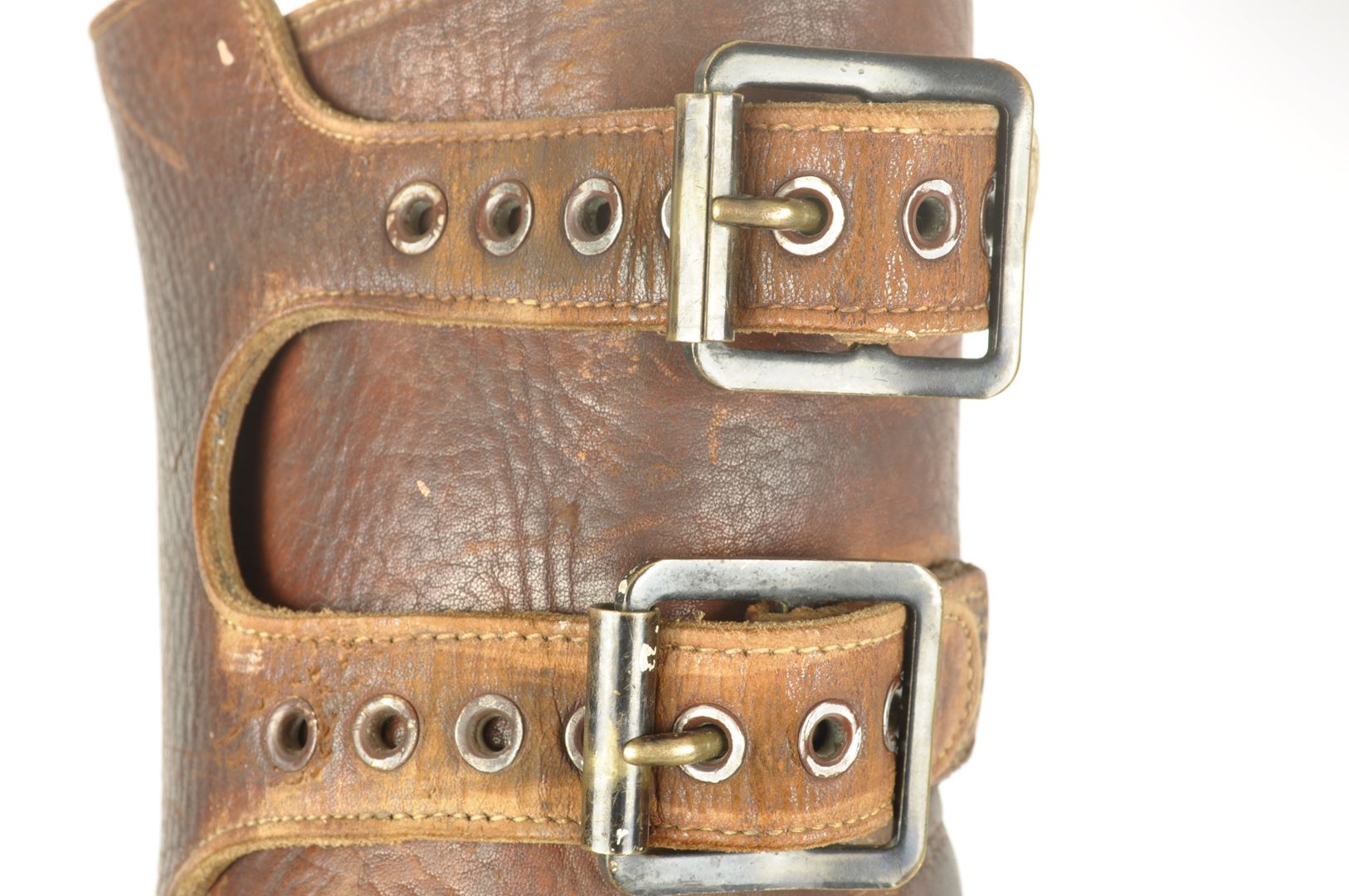 Brodequins à Jambières / Buckle Boots datés 1944