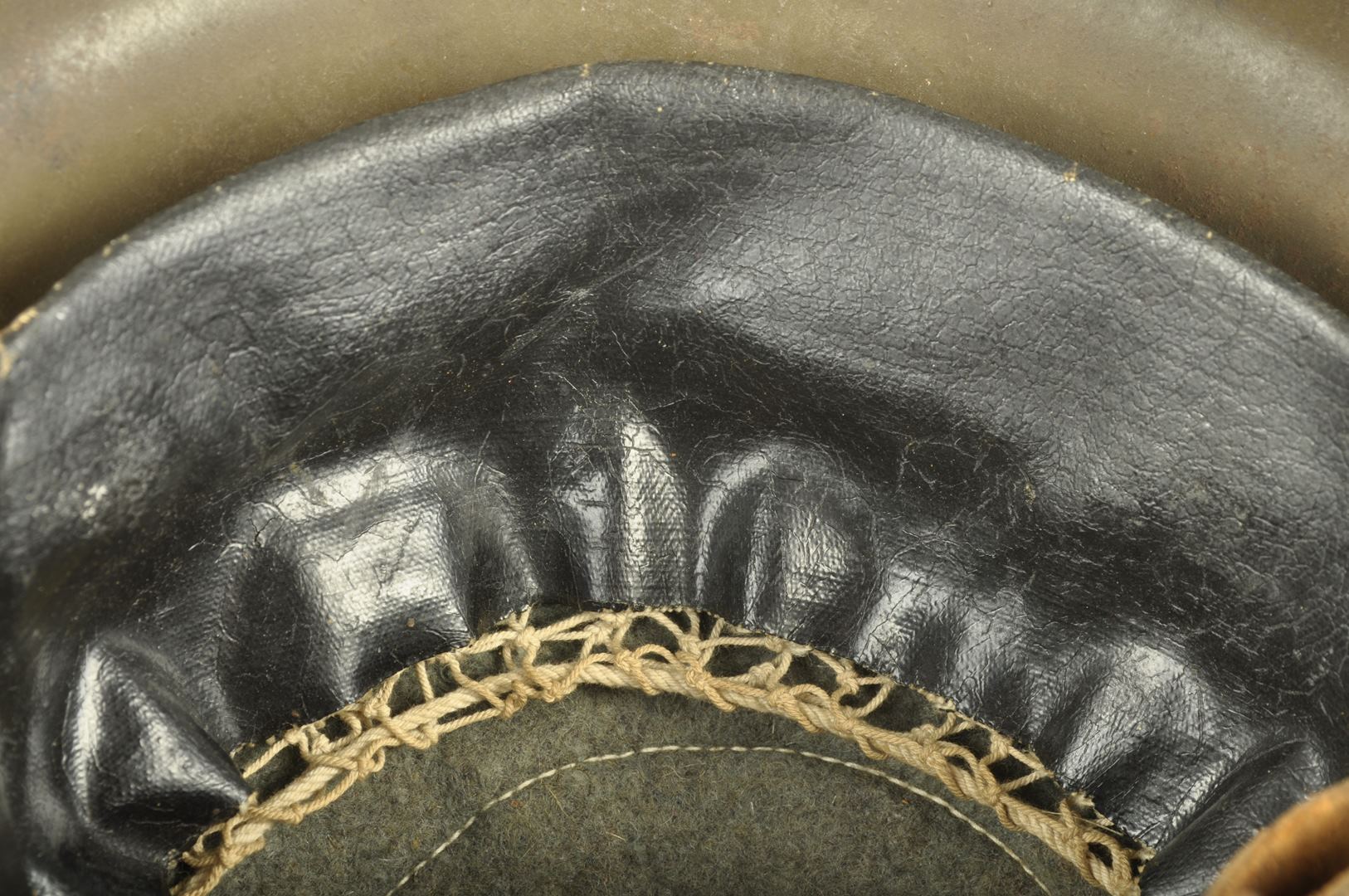 Casque US 17 / double insignes 89th Division Artillery Headquarters