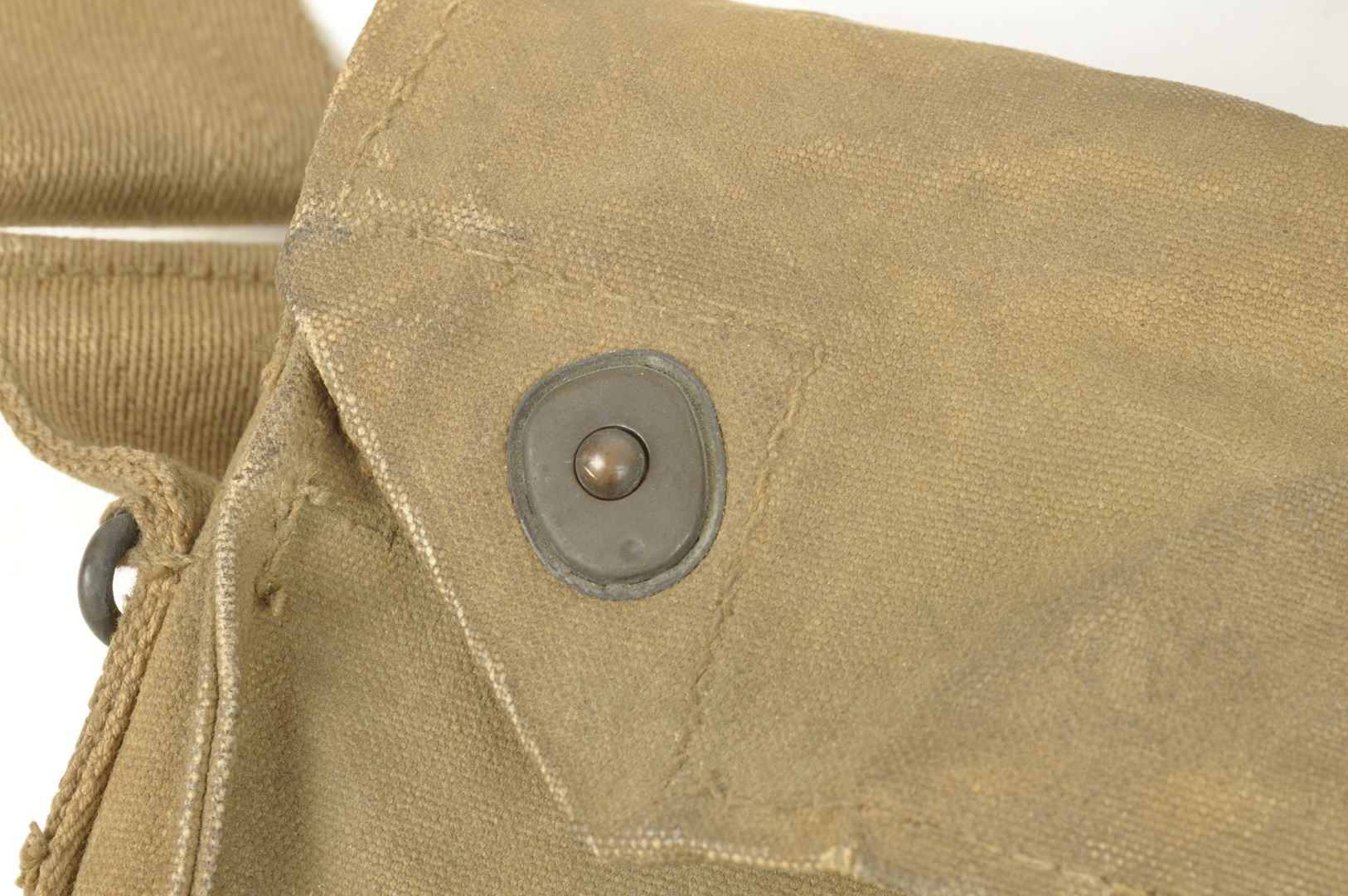 Sacoche Masque à Gaz US nominative et identifiée / 330th Field Artillery Regiment