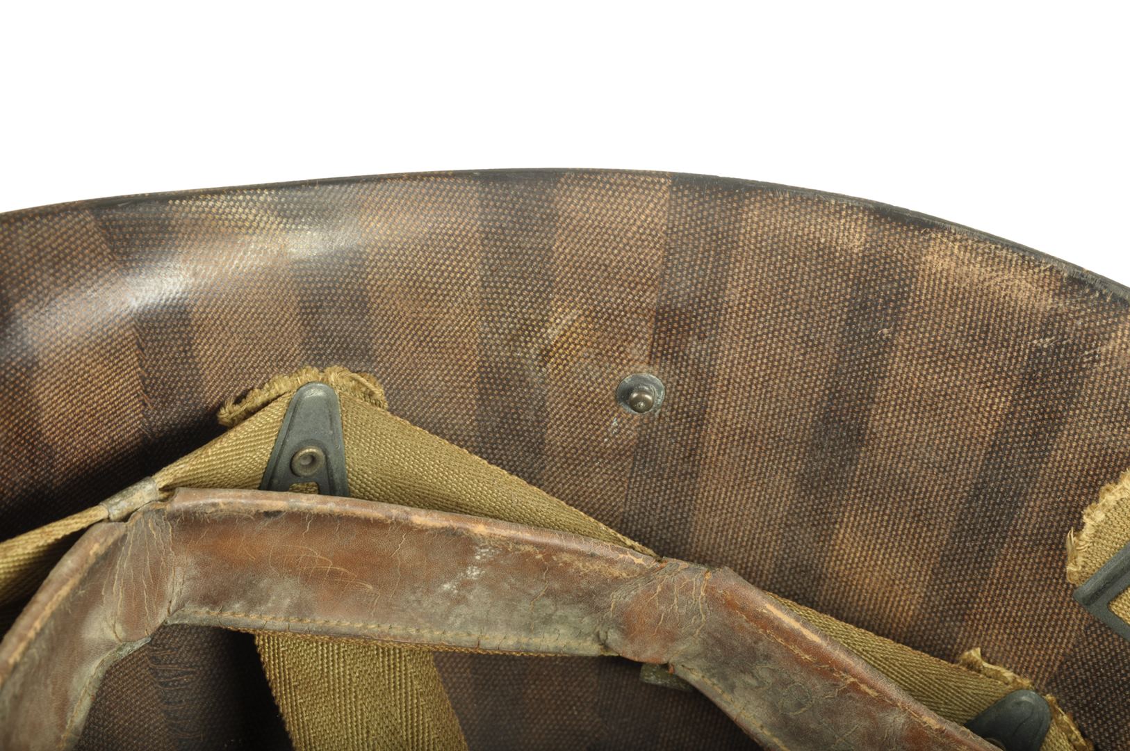 Casque US M1 SCHLUETER de l' US NAVY / Nominatif et identifié