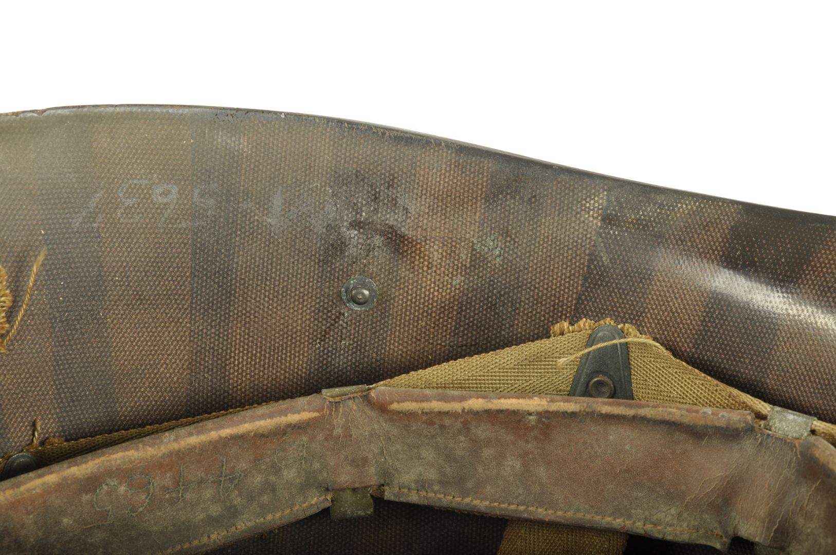 Casque US M1 SCHLUETER de l' US NAVY / Nominatif et identifié