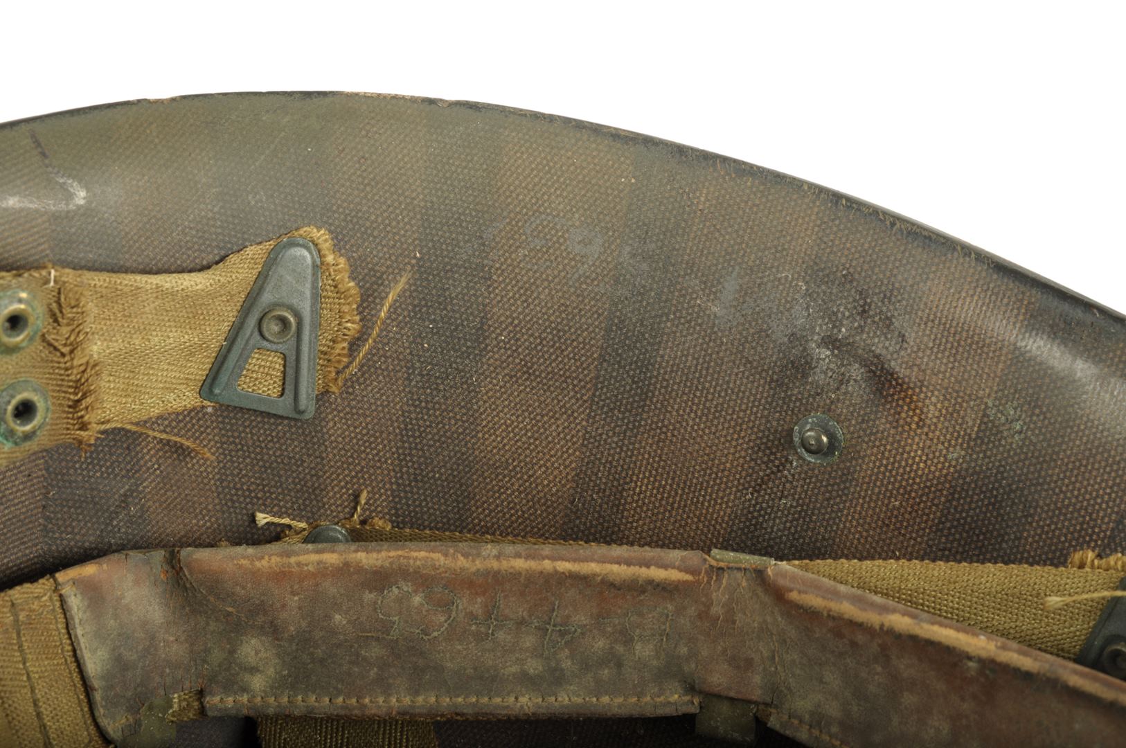 Casque US M1 SCHLUETER de l' US NAVY / Nominatif et identifié