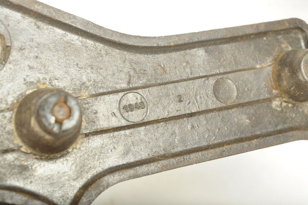Plaquettes MG 42 datées 1943