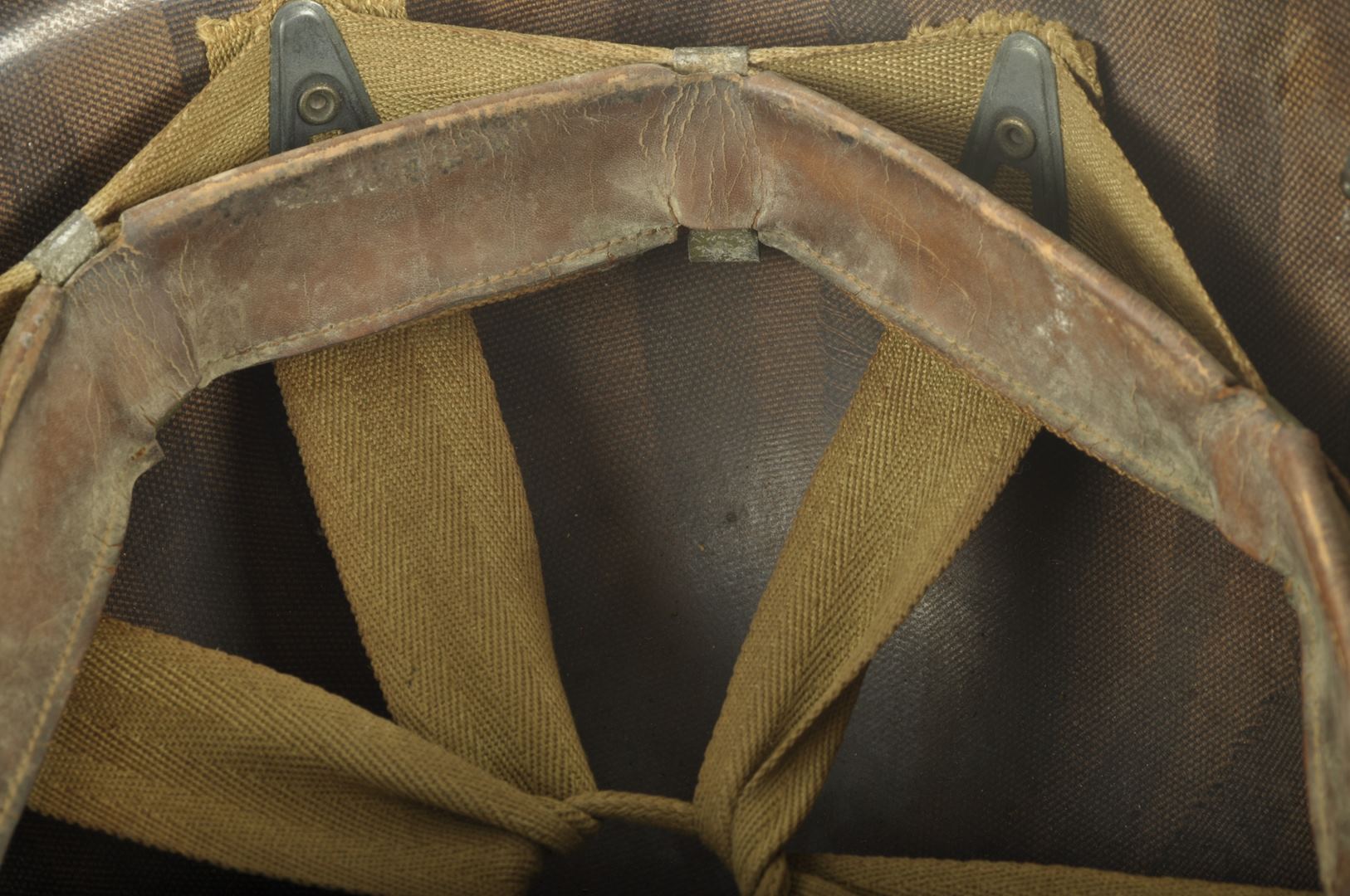 Casque US M1 SCHLUETER de l' US NAVY / Nominatif et identifié