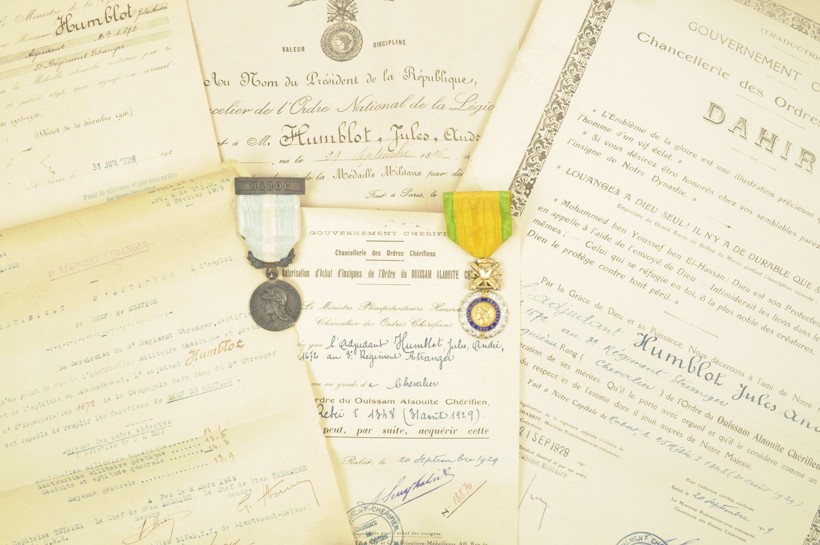 Ensemble diplômes et médailles 3 REI / Campagne du Maroc