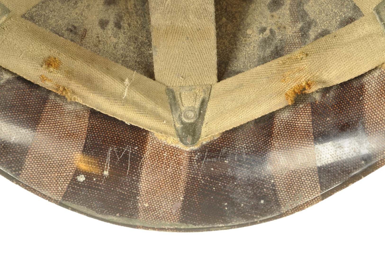 Casque US M1 et son sous casque MSA sorti de ferme / Arcey