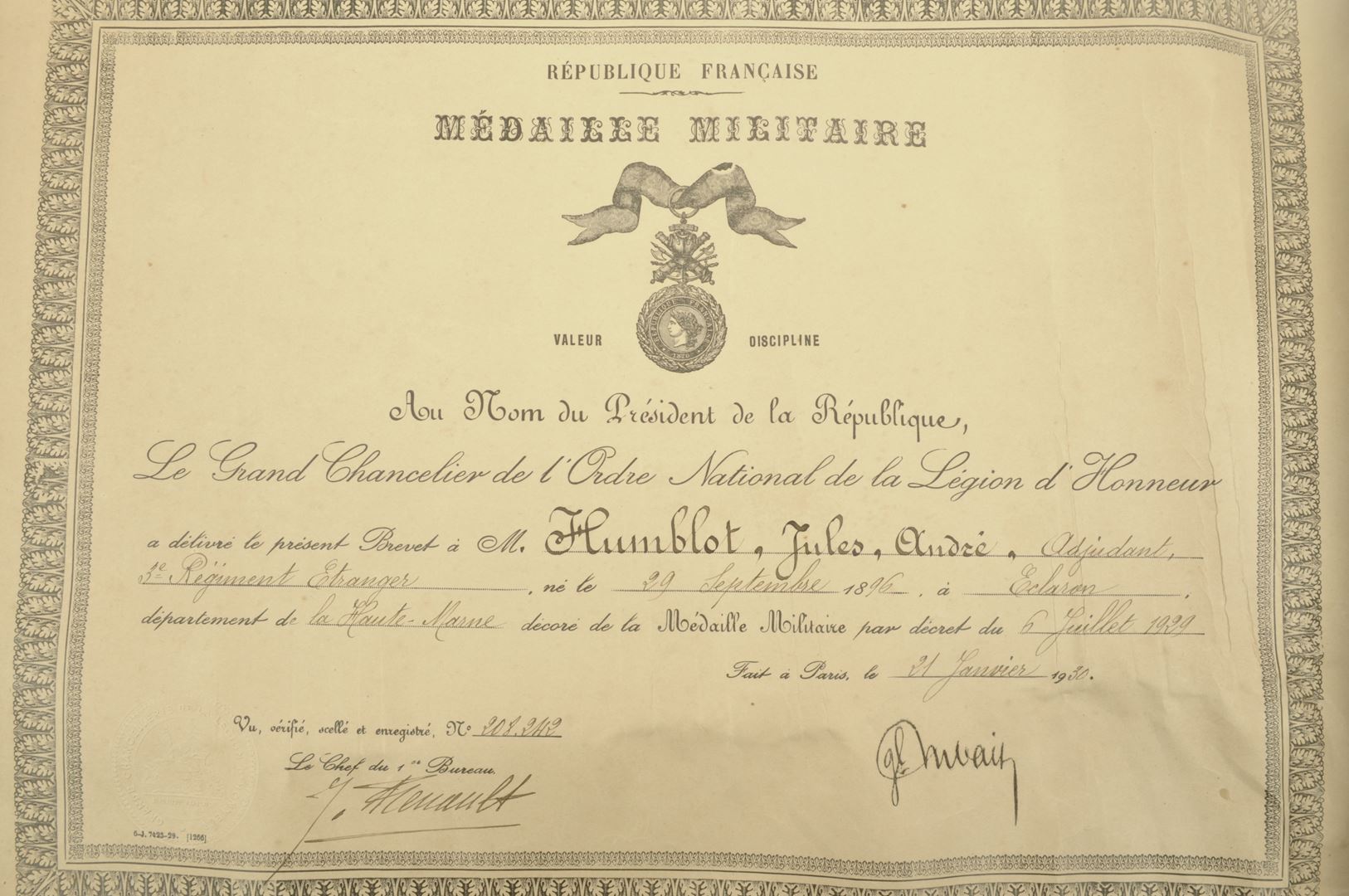 Ensemble diplômes et médailles 3 REI / Campagne du Maroc