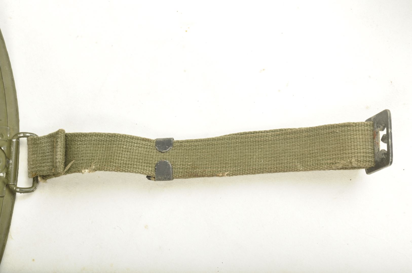 Casque US M1 SCHLUETER de l' US NAVY / Nominatif et identifié