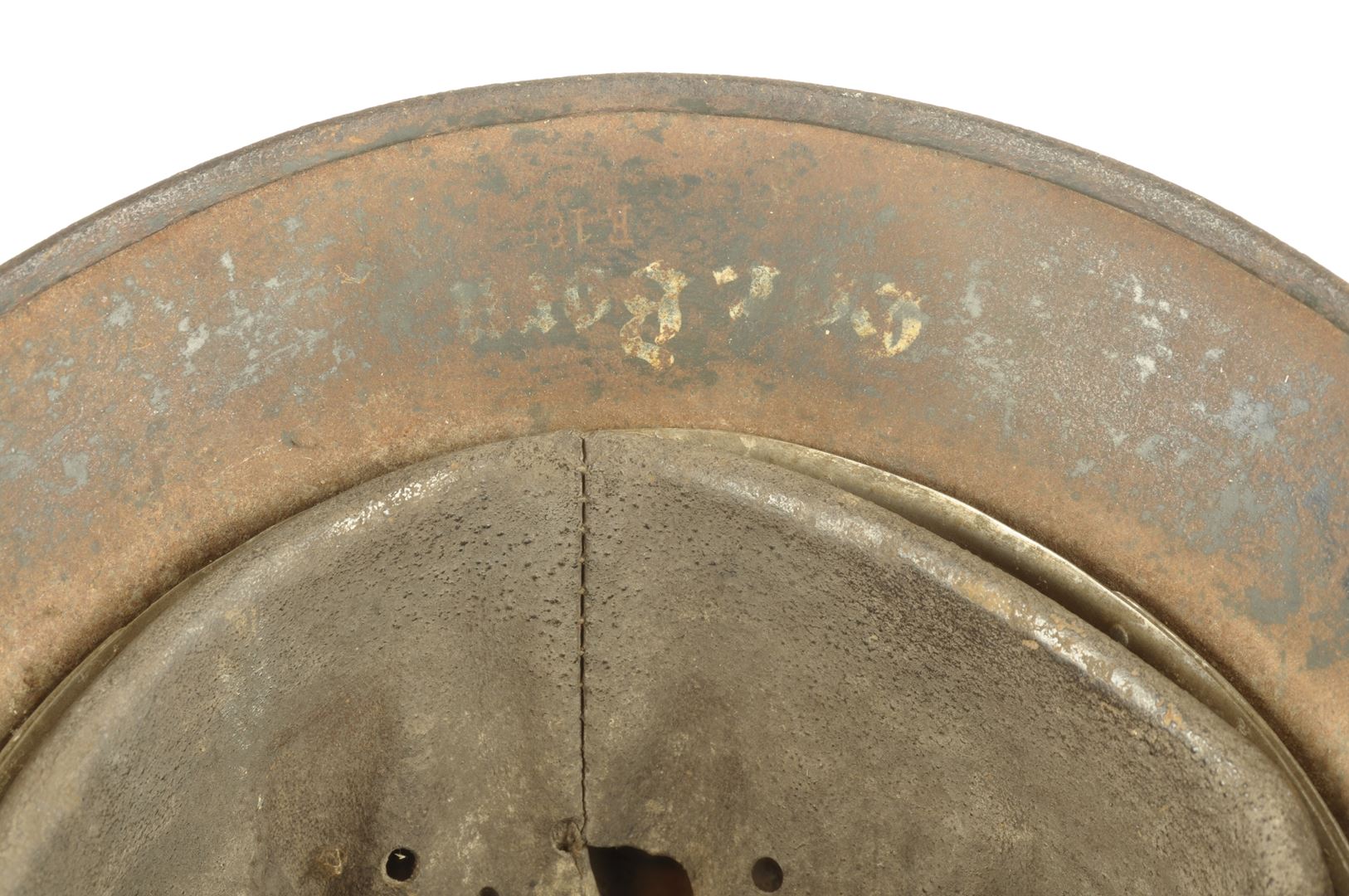 Casque allemand HEER modèle 35 Nominatif sorti de grenier