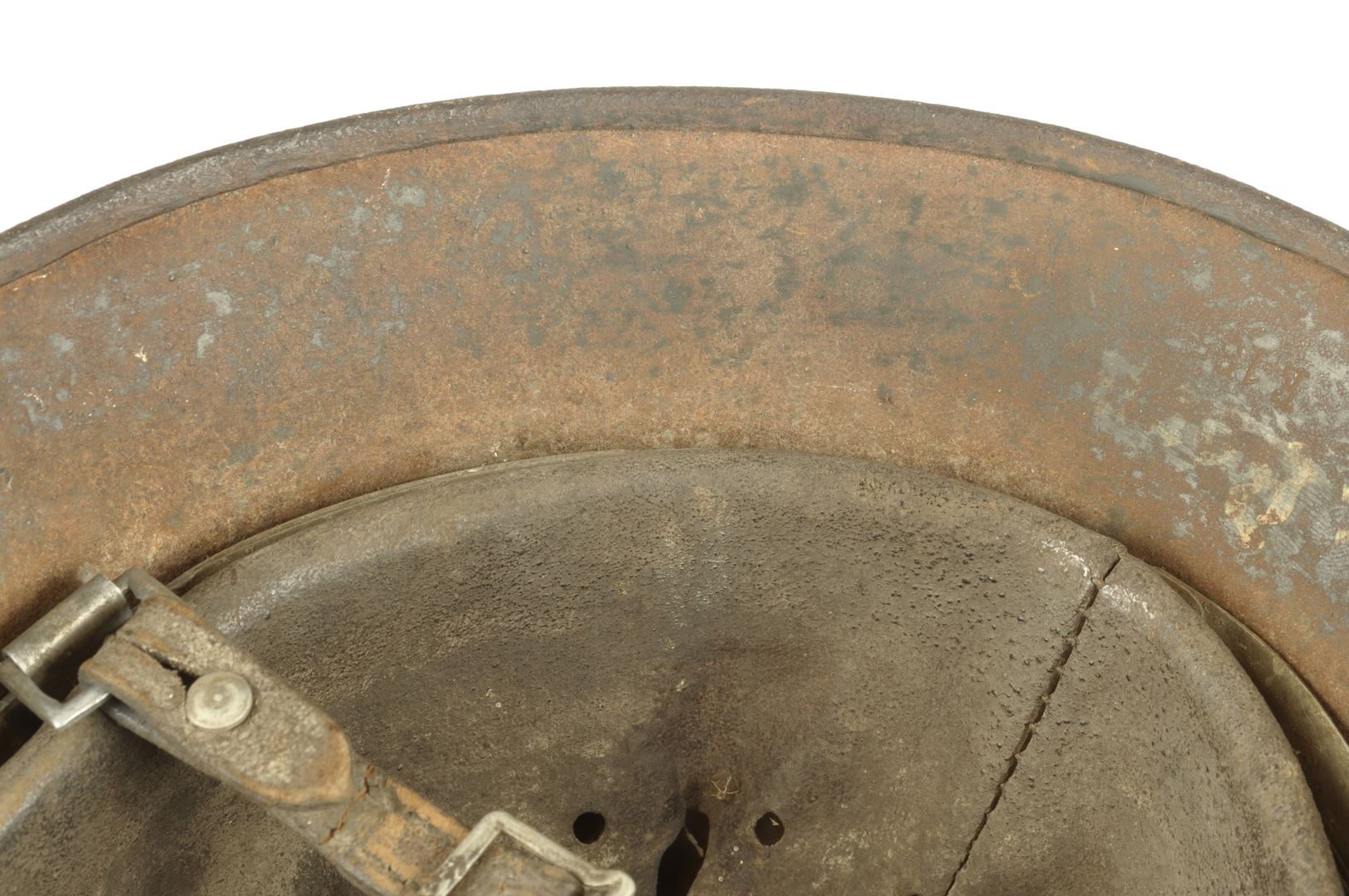 Casque allemand HEER modèle 35 Nominatif sorti de grenier