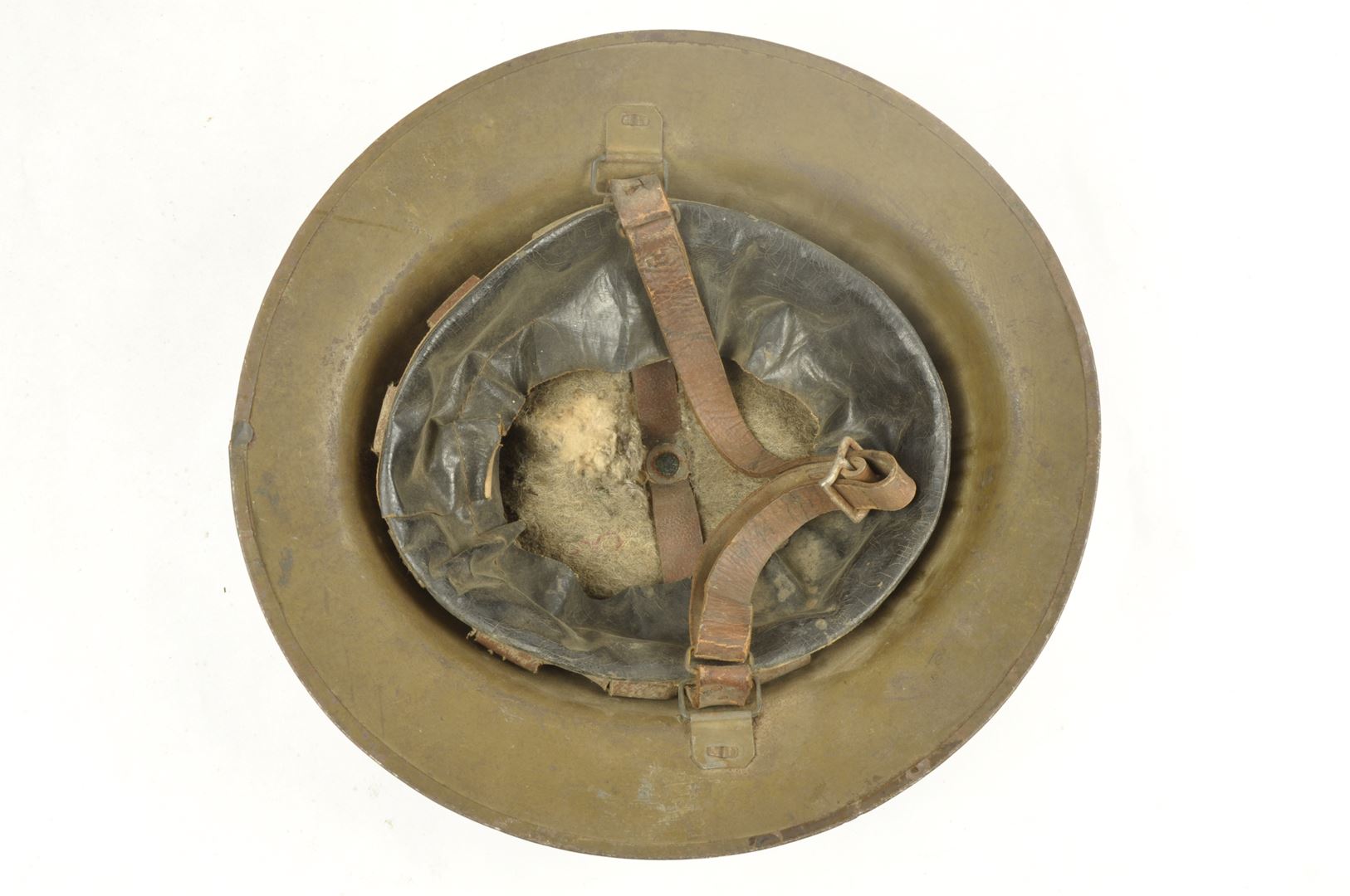 Casque US 17 3rd infantry division fabrication Britannique / Nominatif et identifié