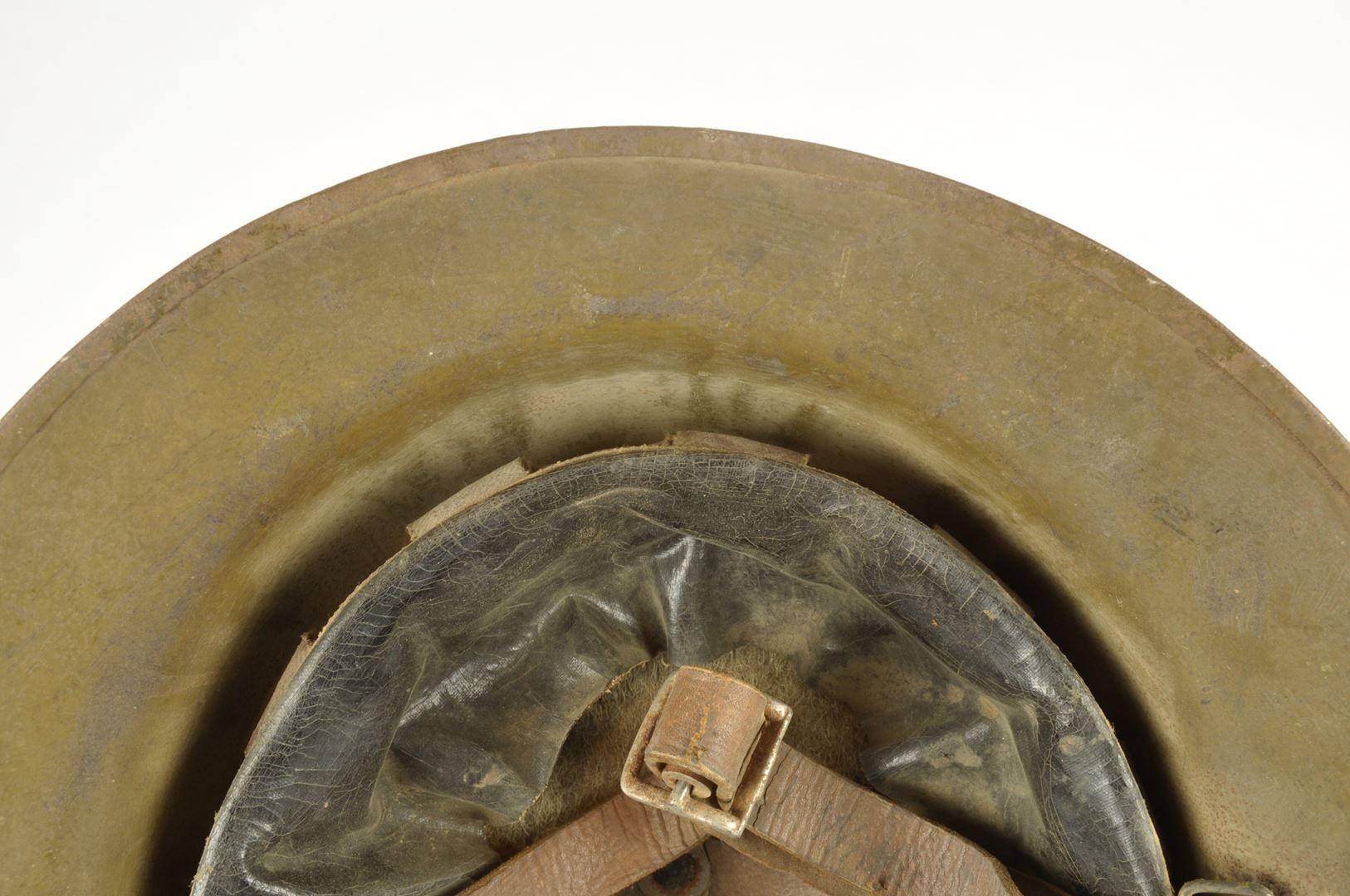 Casque US 17 3rd infantry division fabrication Britannique / Nominatif et identifié