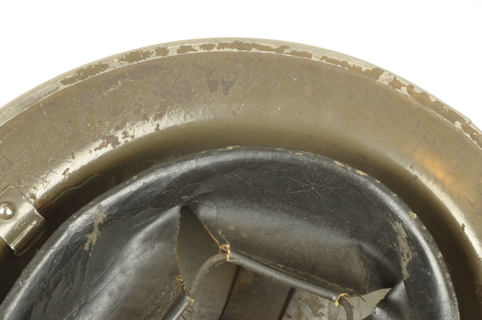 Casque Britannique MKII Nominatif 1940 / Royal Artillery 42nd East Lancashire Division