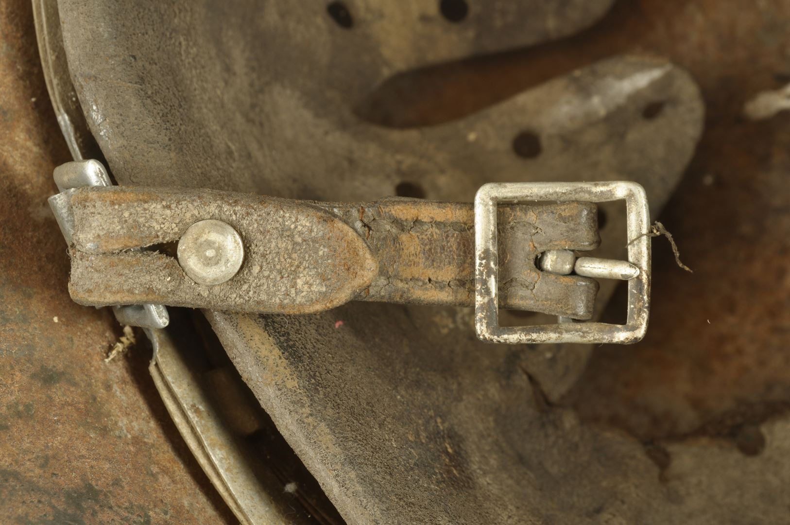 Casque allemand HEER modèle 35 Nominatif sorti de grenier