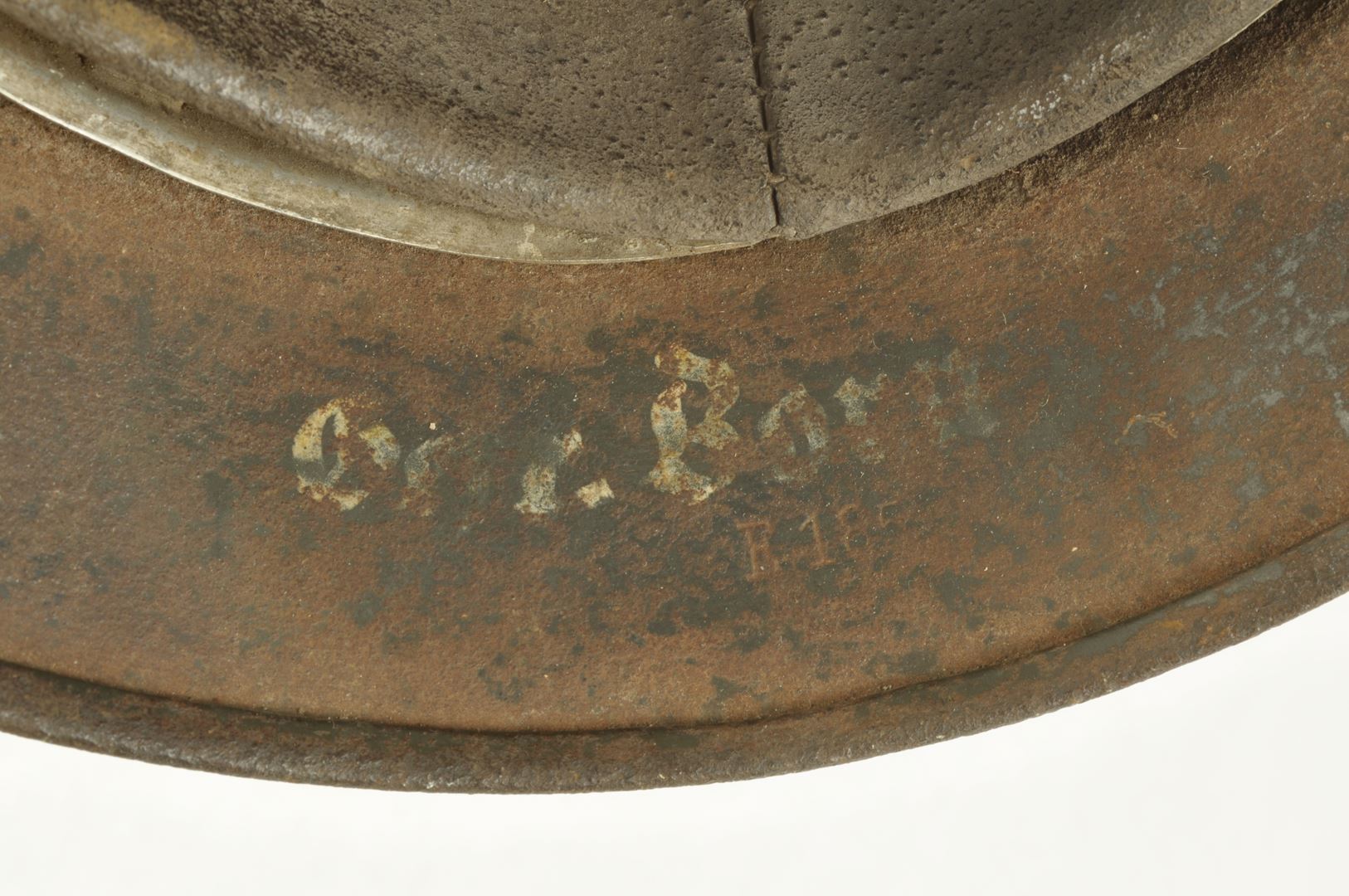 Casque allemand HEER modèle 35 Nominatif sorti de grenier